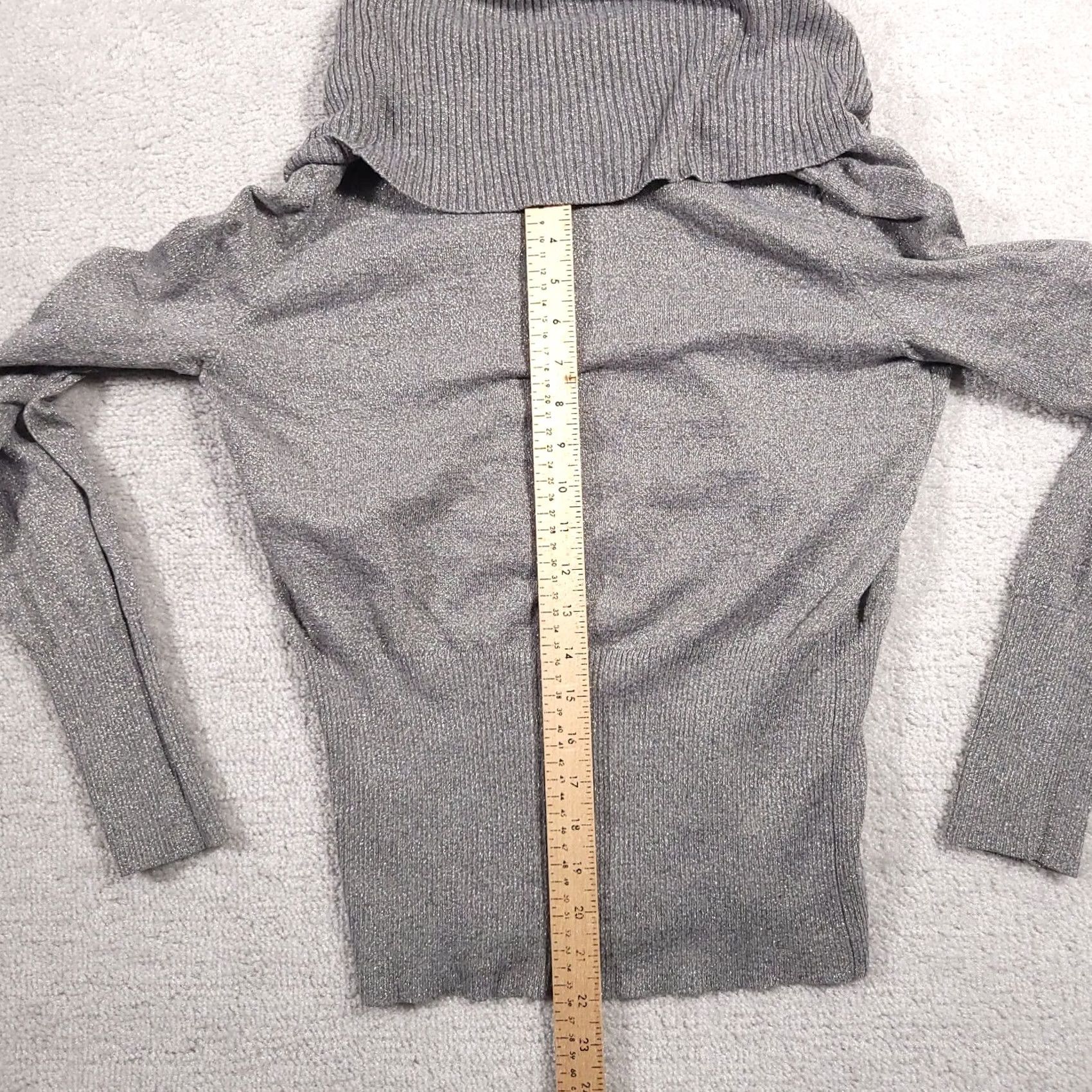 Apt. 9 Apt. 9 Sweater Medium Gray Turtle Neck Long Sleeve Fitted Waist Glitter Women's Size M / US 6-8 / IT 42-44 - 7 Thumbnail