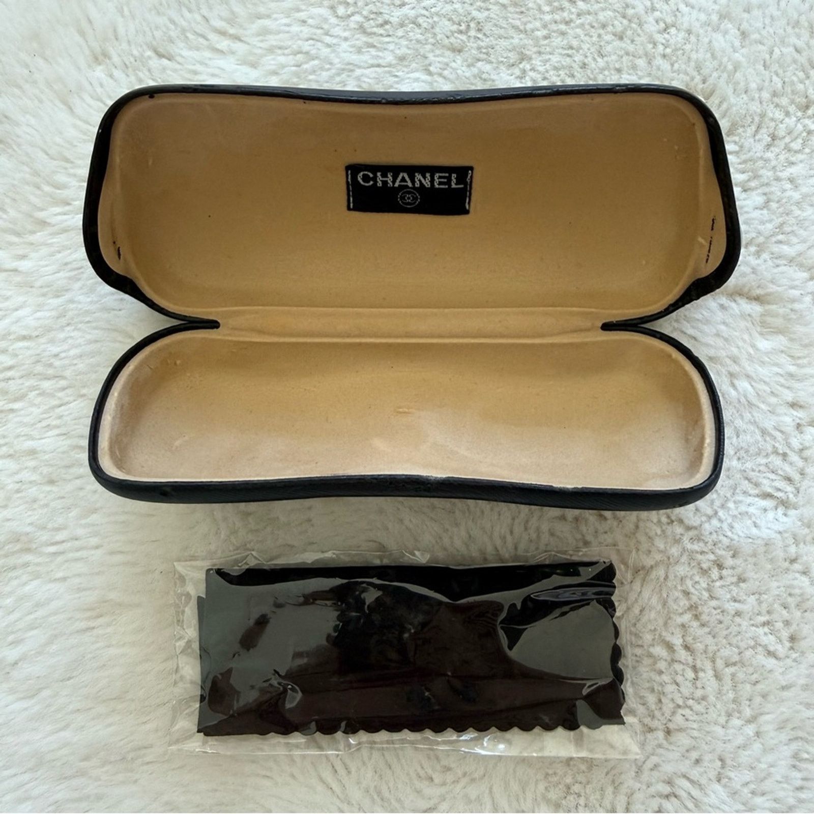 Chanel CHANEL vintage sunglasses case Authentic Size ONE SIZE - 4 Thumbnail