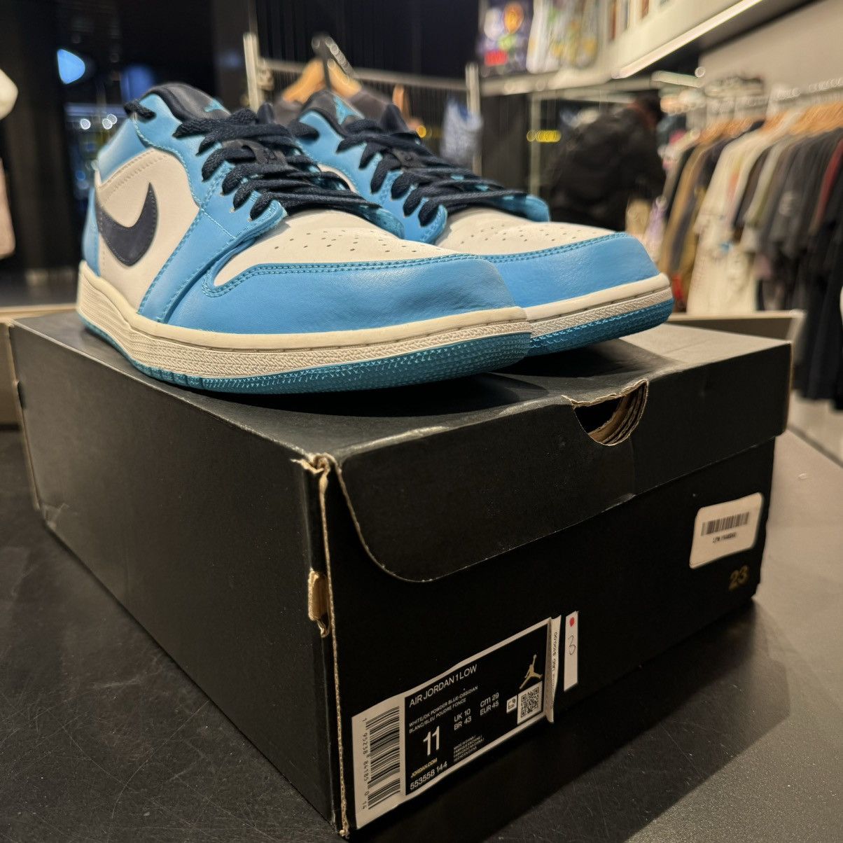 Jordan Brand Jordan 1 Low UNC University Blue Size US 11 / EU 44 - 3 Thumbnail