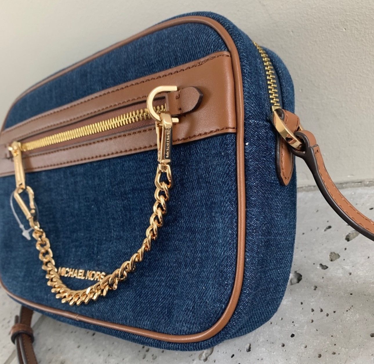Michael Kors NWT Michael Kors Large East West Zip Chain Crossbody Bag Size ONE SIZE - 5 Thumbnail