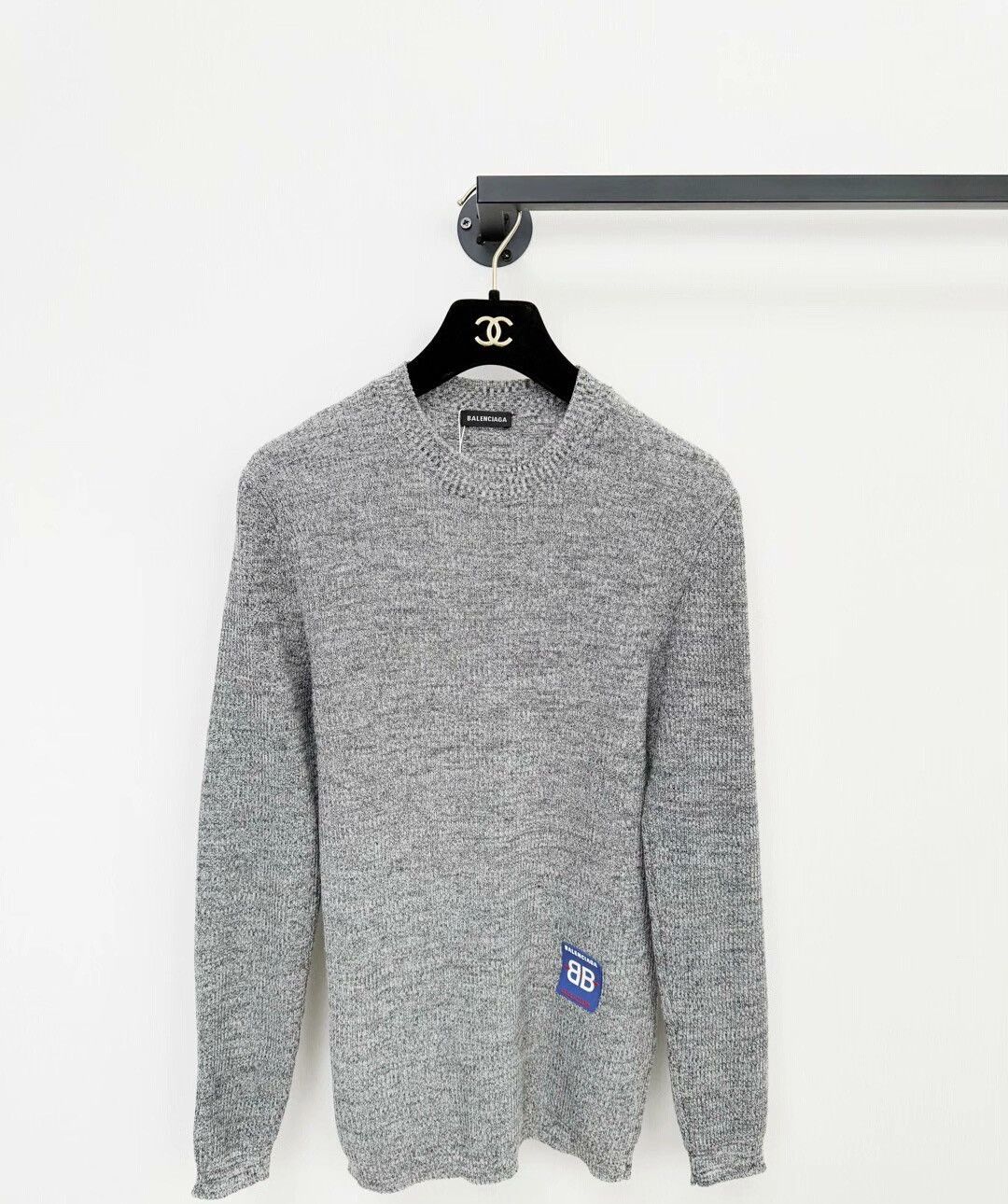 Balenciaga Balenciaga wool sweater, authentic Size S / US 4 / IT 40 - 1 Thumbnail
