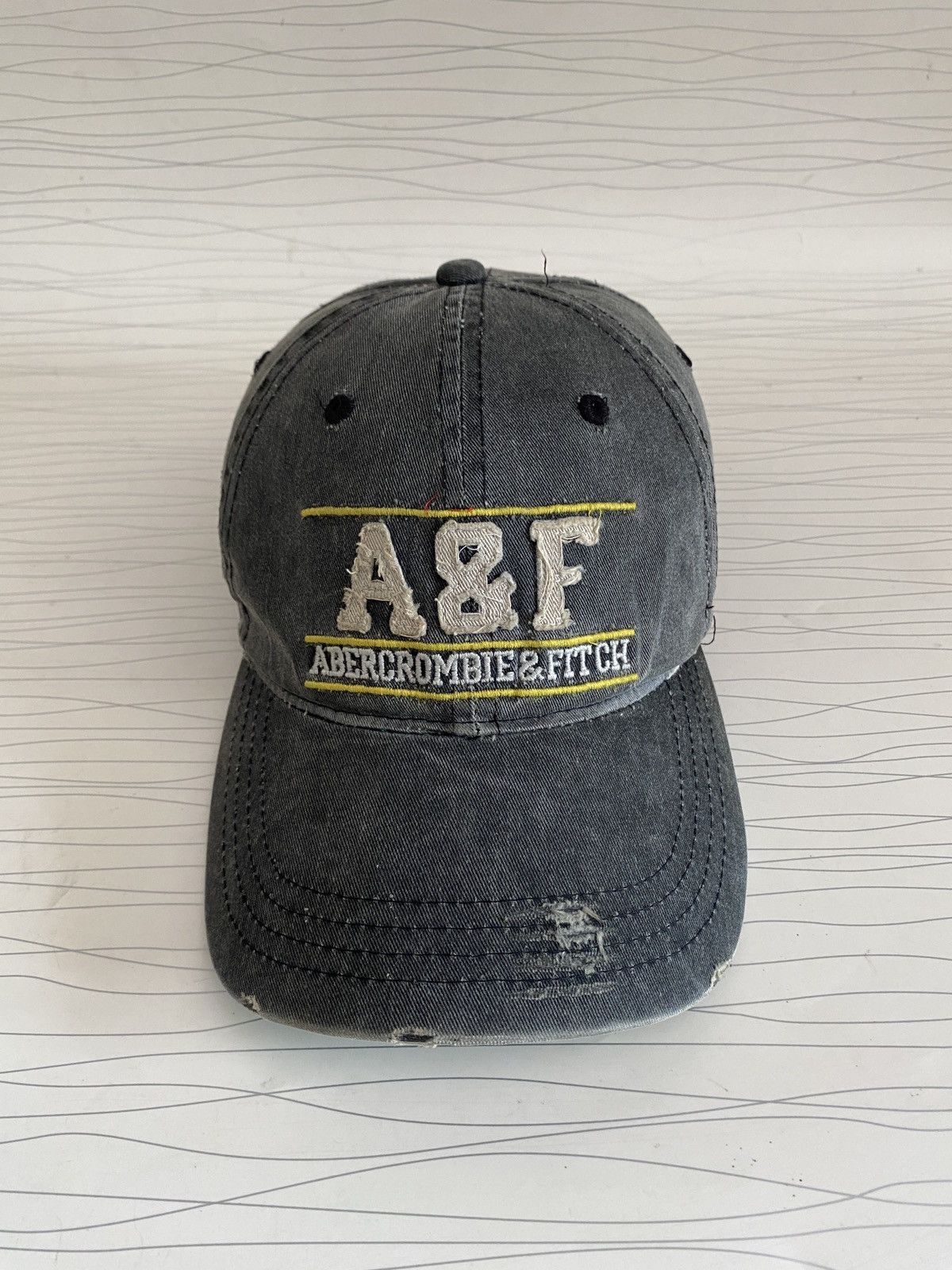 Abercrombie & Fitch 00s Abercrombie & Fitch Distressed Denim Cap Size ONE SIZE - 2 Thumbnail