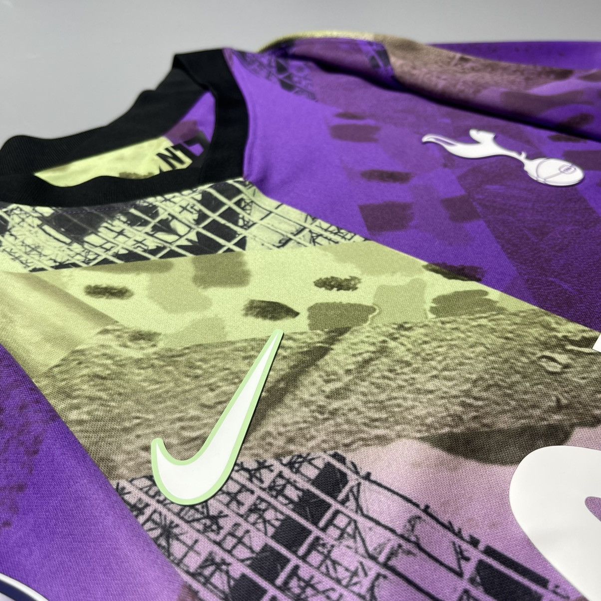 Nike TOTTENHAM NIKE 2021/2022 FOOTBALL THIRD JERSEY #7 SON Size US M / EU 48-50 / 2 - 6 Thumbnail