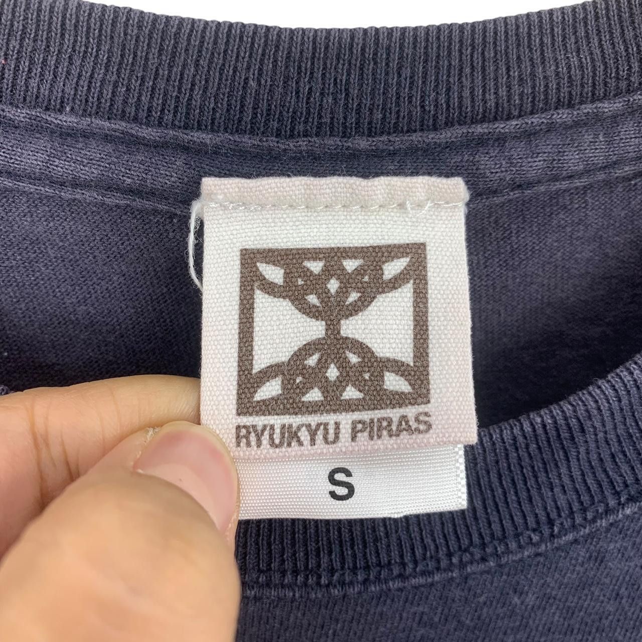 Other UGAMI CAT RYUKYU PIRAS Japan Okinawa Tee Shirt Top Beach Size S / US 4 / IT 40 - 3 Thumbnail