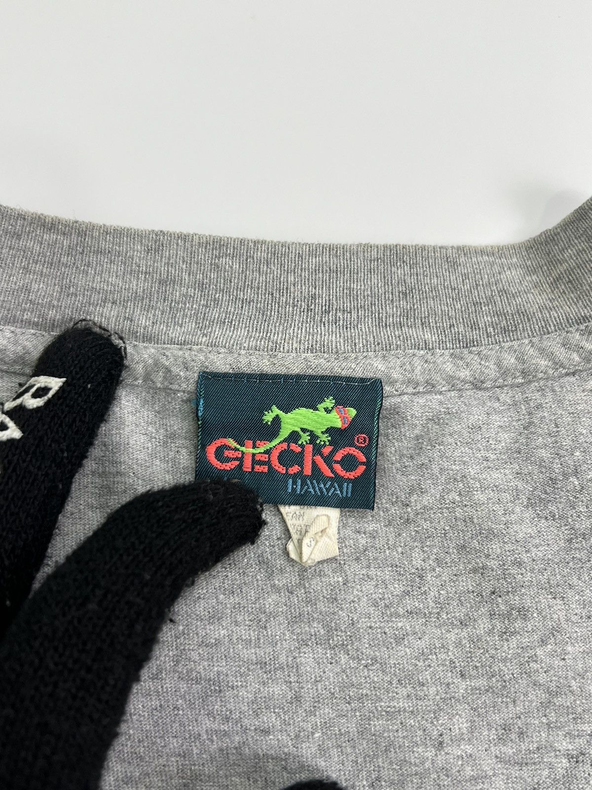 Vintage Vintage Gecko Longboard Surf Tee Size US L / EU 52-54 / 3 - 10 Thumbnail
