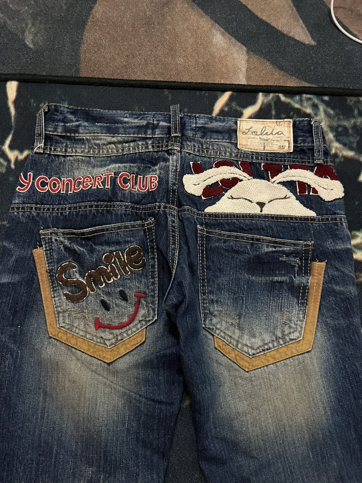 Japanese Brand × Jean × Vintage YOSHITOMO NARA LOLITA JEANS 32 X 35.5 Size 32" / US 10 / IT 46 - 12 Thumbnail
