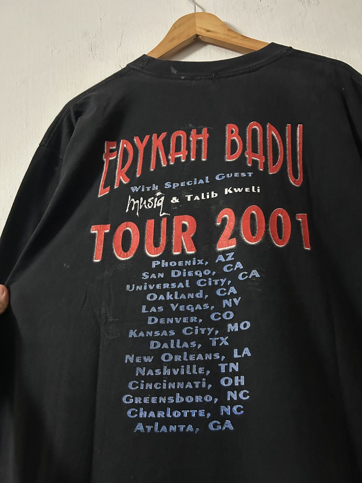 Vintage Vintage 2001 Erykah Badu Tour raptees photo tee design Size US XL / EU 56 / 4 - 9 Thumbnail