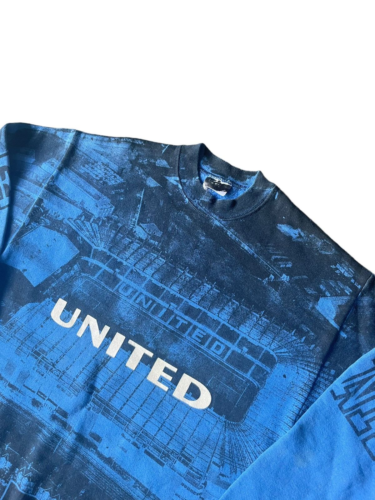 Vintage Vintage AOP Manchester United Crewneck Size US S / EU 44-46 / 1 - 2 Thumbnail
