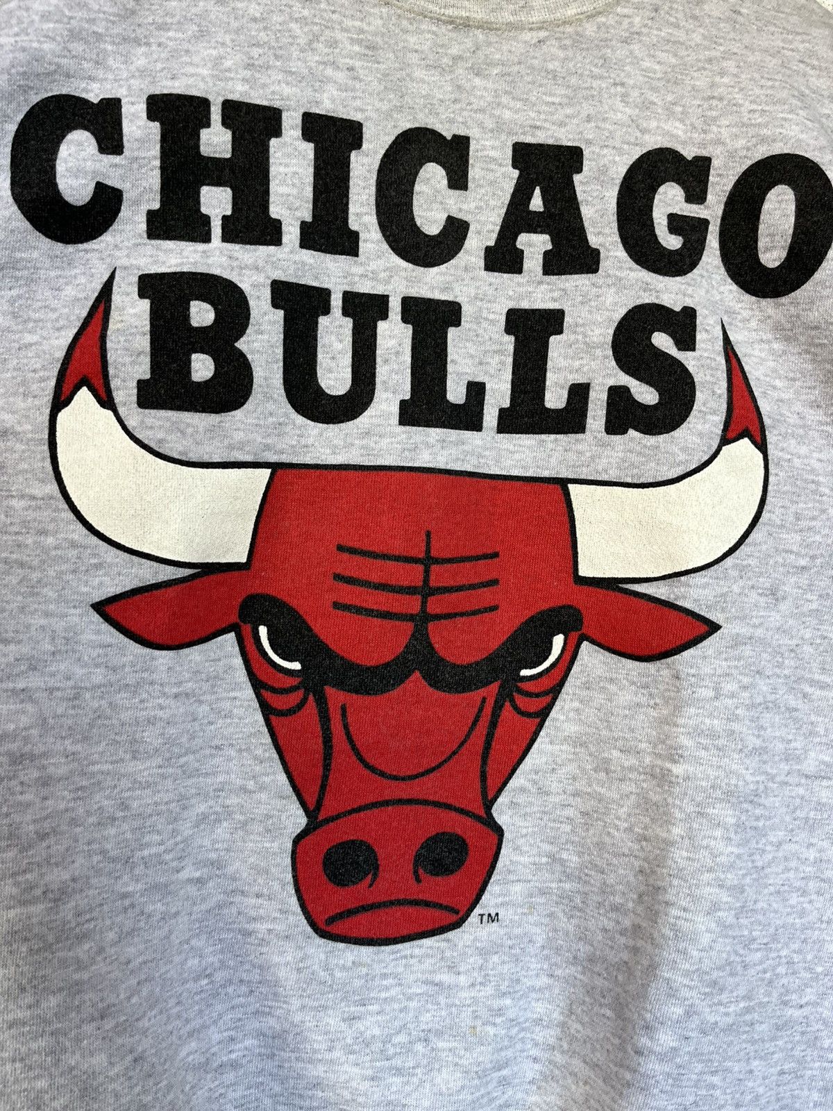 Vintage CHICAGO BULLS CREWNECK VINTAGE Size US L / EU 52-54 / 3 - 3 Thumbnail