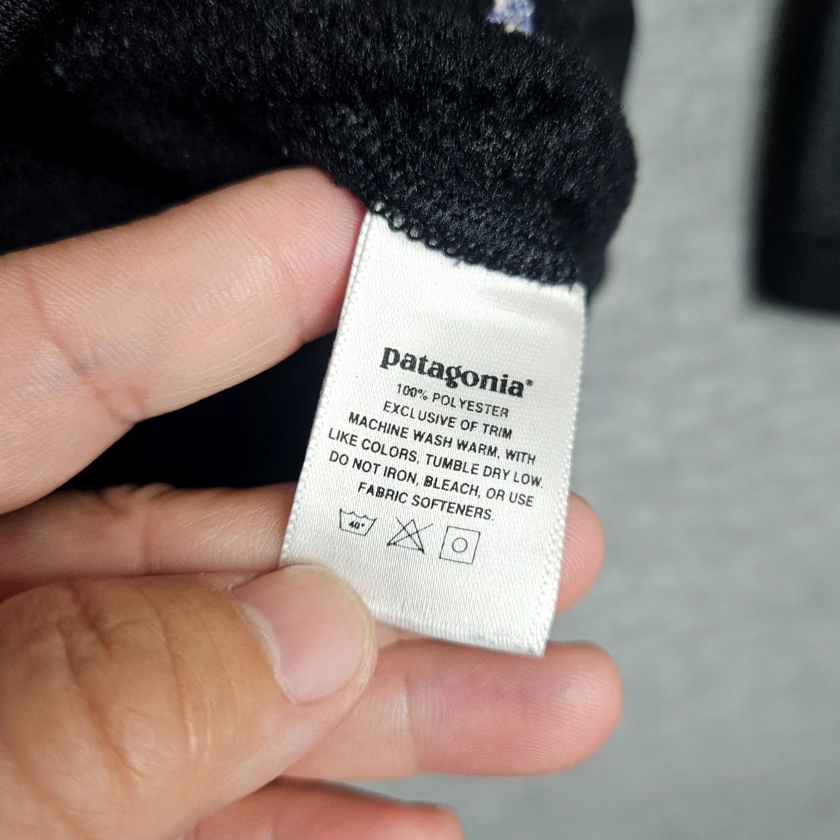 Patagonia Patagonia Capilene Polyester Crewneck Top M Women Black Regular Size M Shirt Size M / US 6-8 / IT 42-44 - 6 Thumbnail