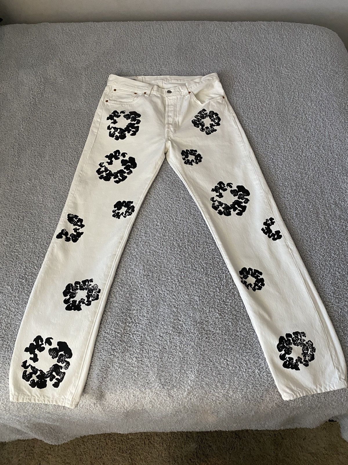 DENIM TEARS × Levi's Denim Tears Levi’s Cotton Wreath Size US 34 / EU 50 - 1 Thumbnail