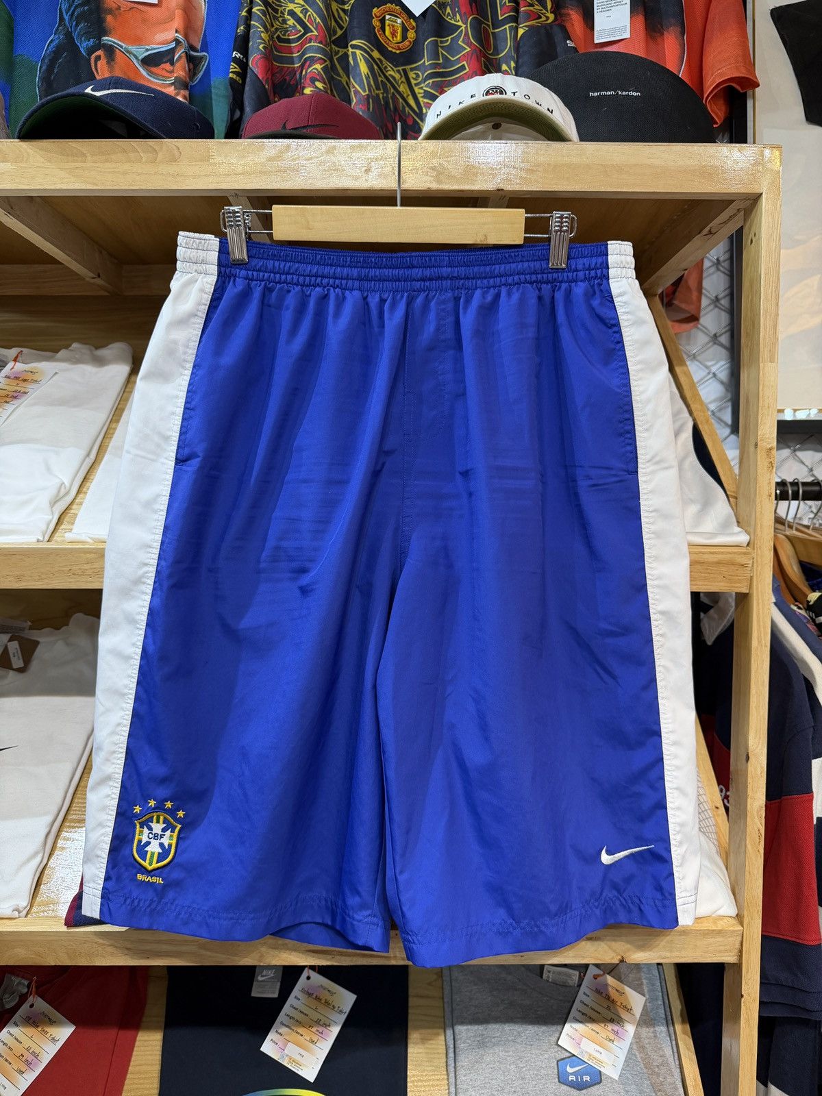 Nike Vintage Brazil 🇧🇷 2002-04 "WC" Training 3/4 Short Size US 32 / EU 48 - 1 Thumbnail
