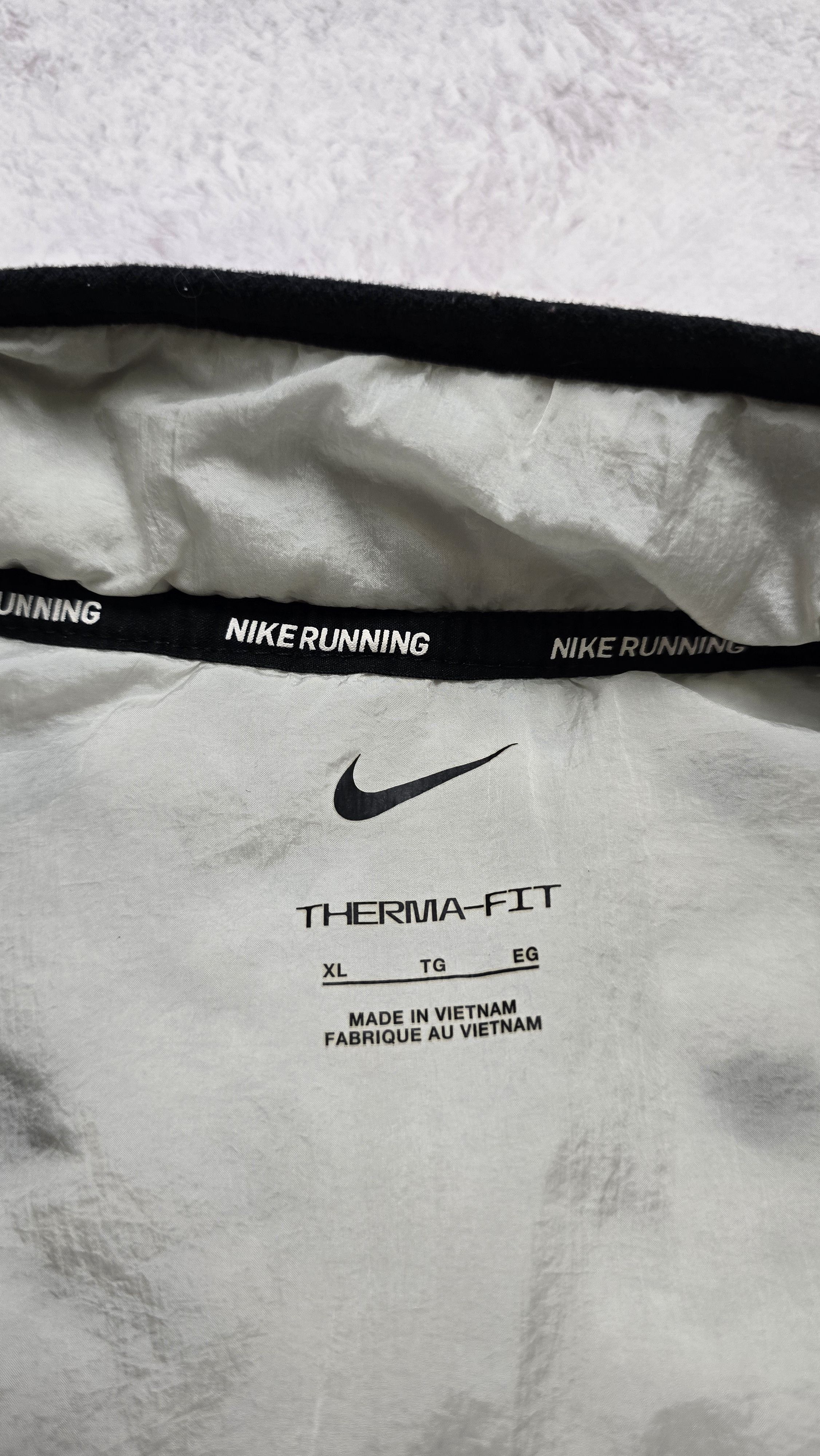 Nike Nike Therma-FIT Repel Running Vest Lightweight DD5647-010 Size US XL / EU 56 / 4 - 10 Thumbnail