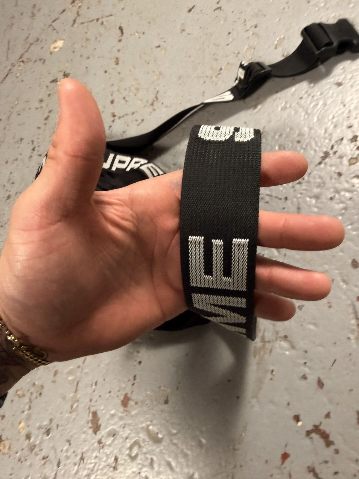 Supreme Classic Black Supreme SS 18 Side Bag Phanny Size ONE SIZE - 4 Thumbnail
