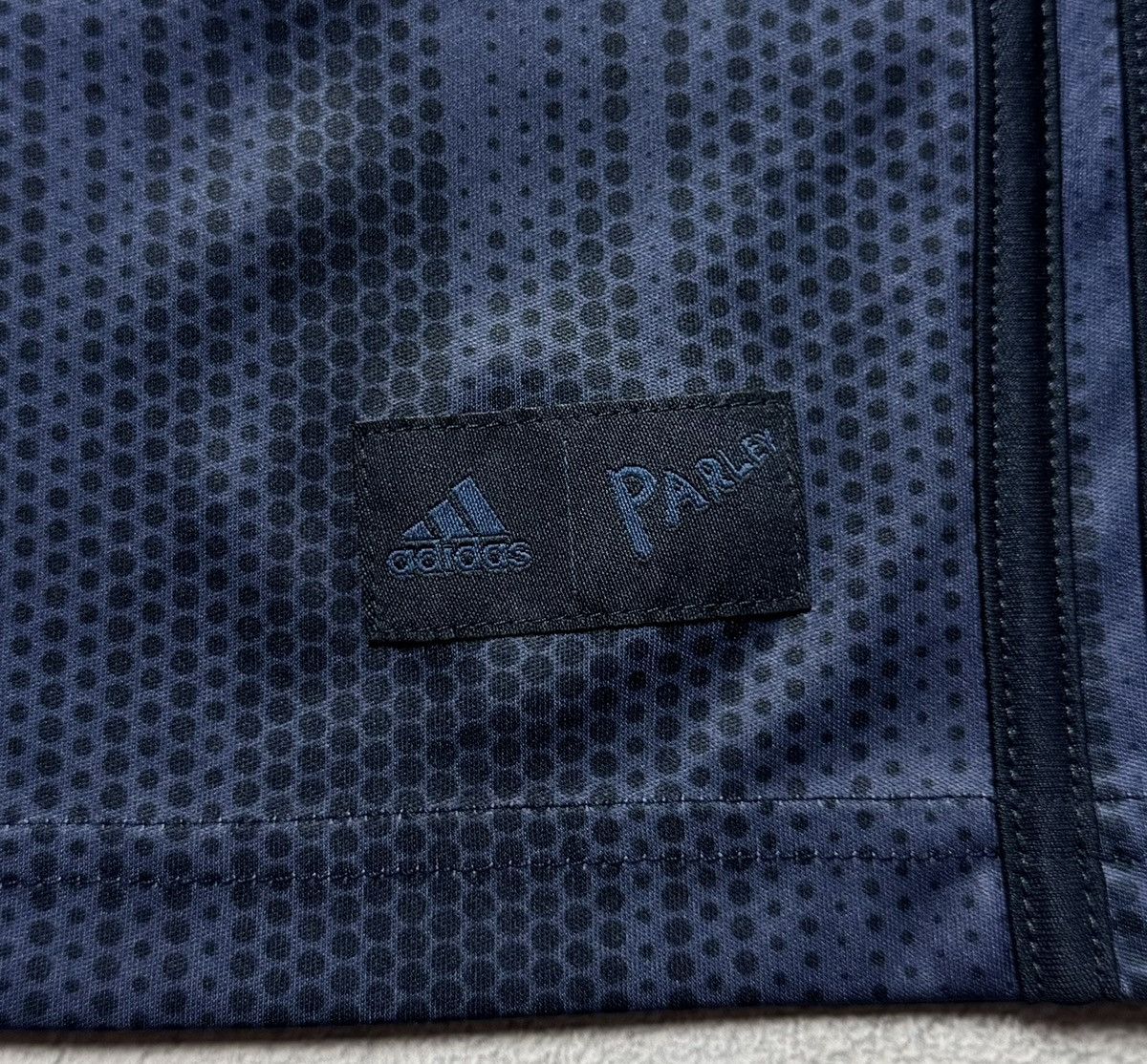 Adidas Manchester United 2018 2019 Third Shirt Soccer Jersey Adidas Size US L / EU 52-54 / 3 - 9 Thumbnail