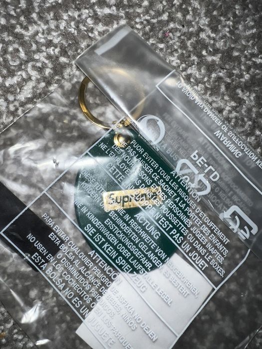 Supreme Supreme Guadalupe leather keychain green | Grailed