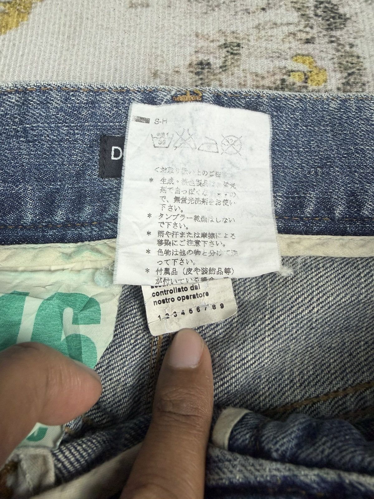Dolce & Gabbana Vintage Dolce & Gabbana 16 Classic Distressed Jeans Size US 31 - 16 Thumbnail