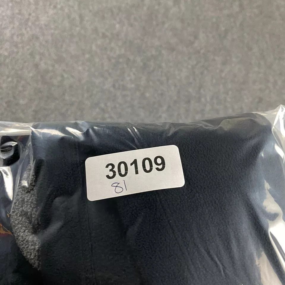 Uniqlo Uniqlo 1/4 Zip Pullover Adults Extra Large Micro Fleece Size US XL / EU 56 / 4 - 7 Thumbnail