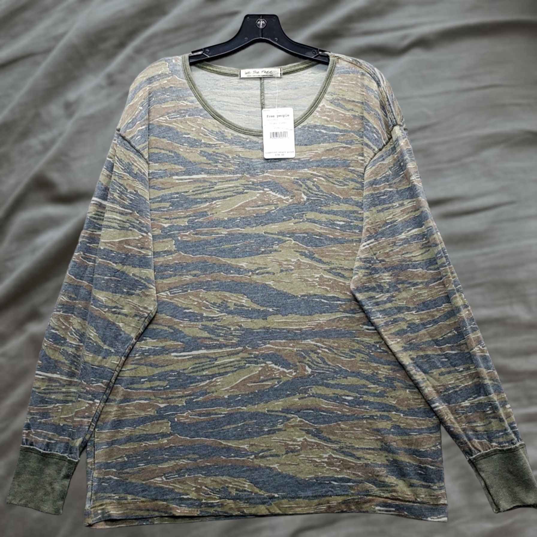 Free People Free People T-Shirt Womens Small Multicolor Burnout Tiger Combo Oversized Long Sleeve Size S / US 4 / IT 40 - 1 Thumbnail