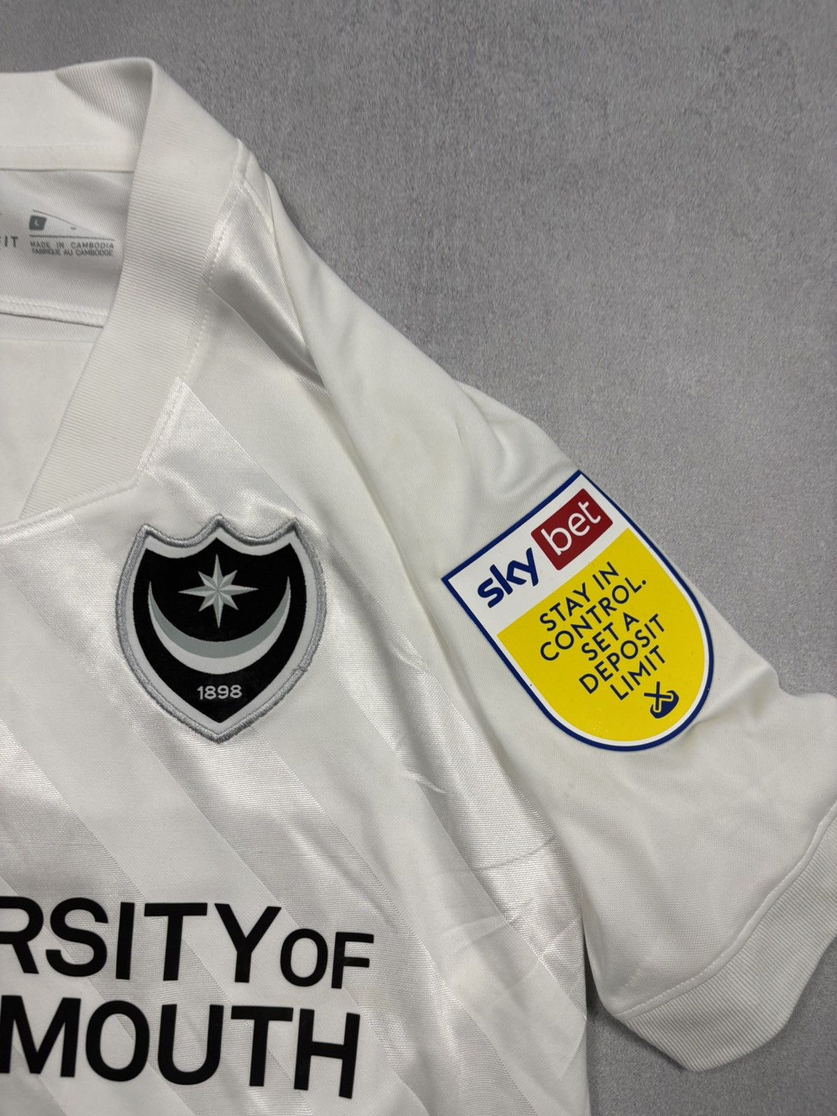 Nike Nike Portsmouth FC 2020/21 Away Shirt Marquis 9 EFL Sky Bet Size US L / EU 52-54 / 3 - 5 Thumbnail