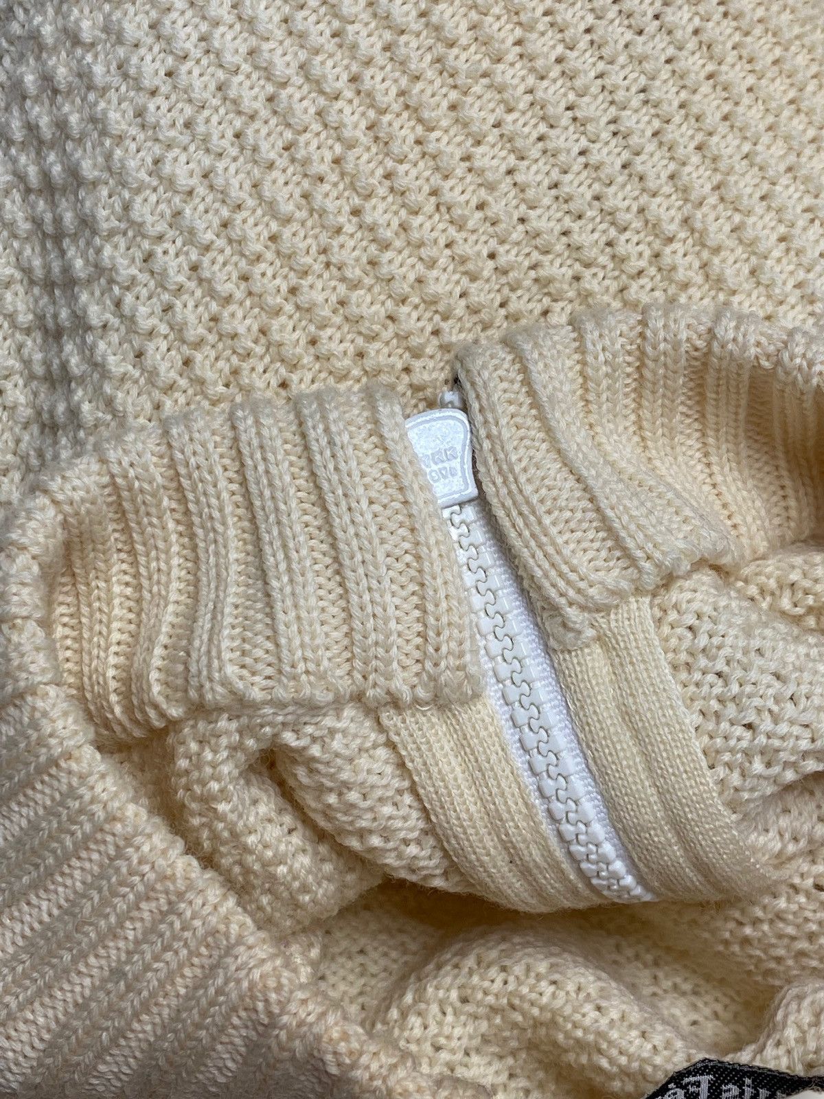 Louis Feraud 90s Vintage LOUIS FERAUD Beige Creme Sweater Size US M / EU 48-50 / 2 - 5 Thumbnail