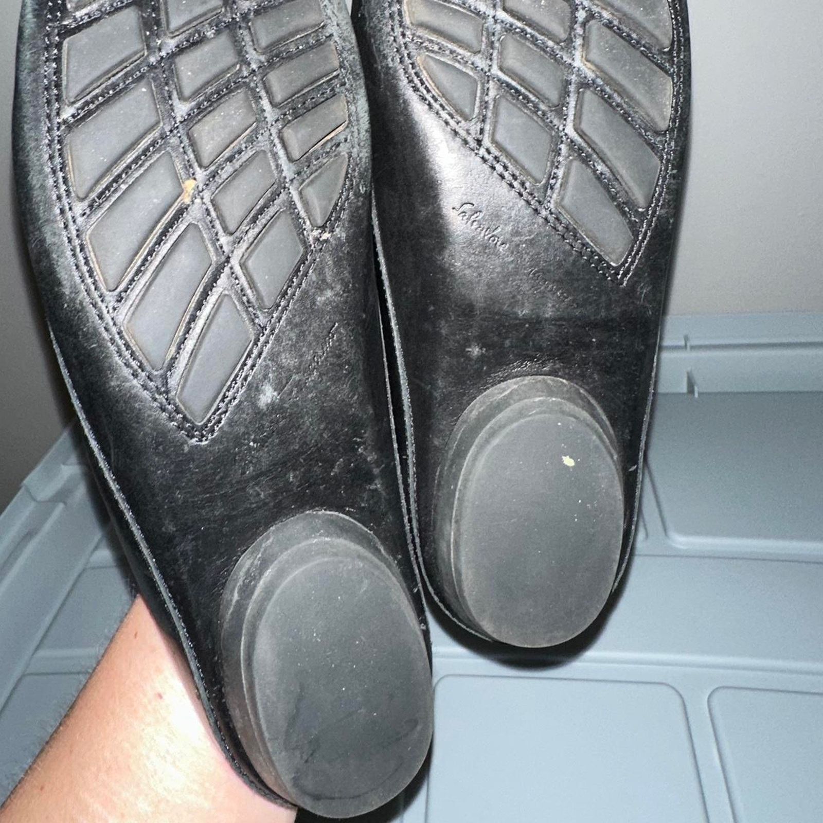 Designer × Salvatore Ferragamo Salvatore Ferragamo Leather Gancini Driving Mules size 5.5 Size US 5.5 / IT 35.5 - 4 Thumbnail