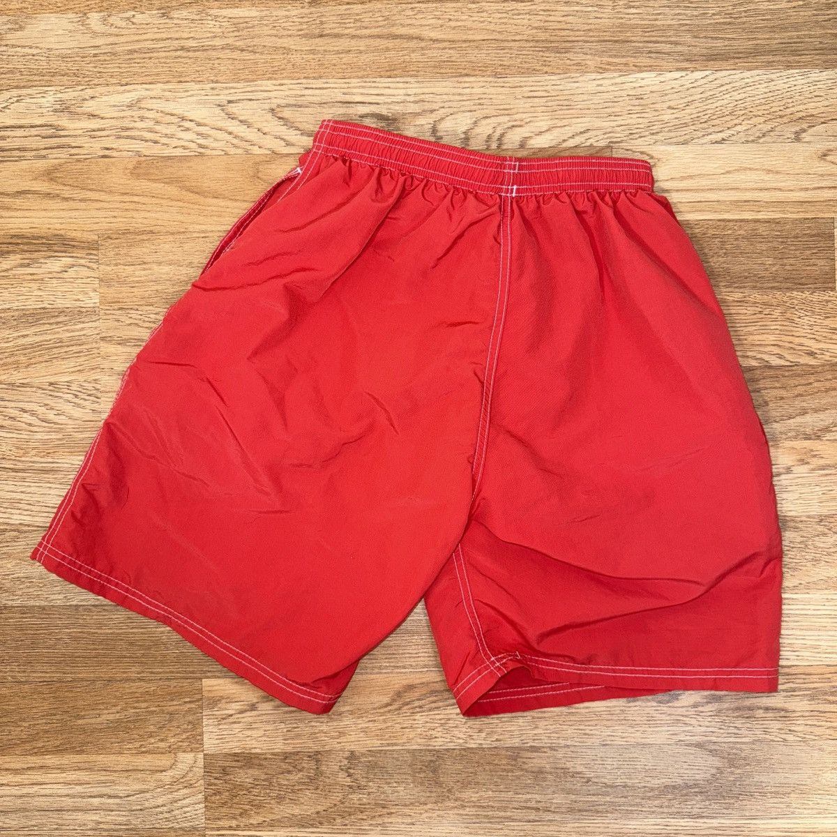 Vintage red life guard shorts Size US 26 / EU 42 - 2 Thumbnail