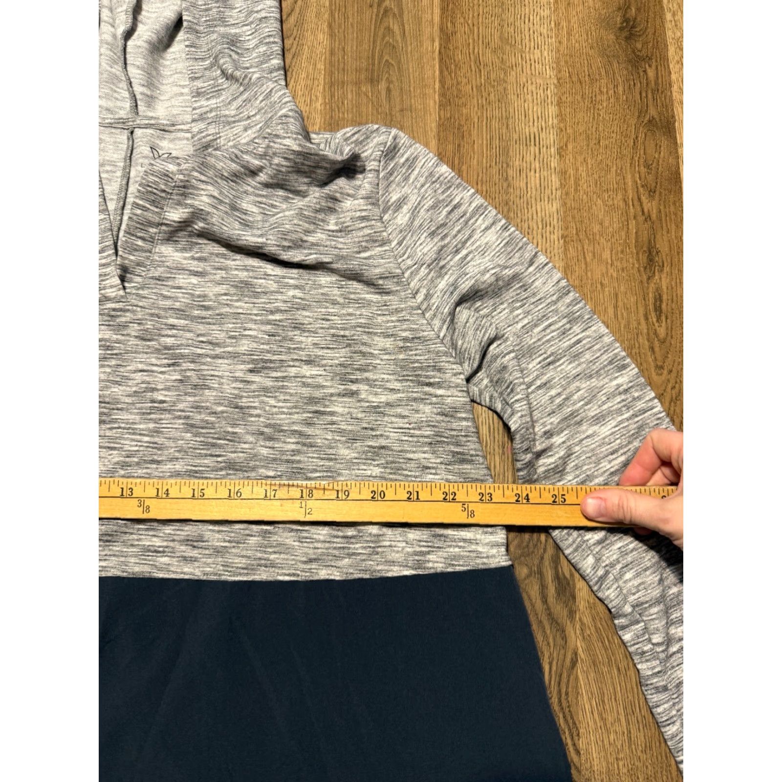 Vintage VINTAGE? (No) Livi Active Sweatshirt Women's 14/16 Gray White Blue Pullover Long Sleeve Activewear Casual Shirt? Size XL / US 12-14 / IT 48-50 - 6 Thumbnail