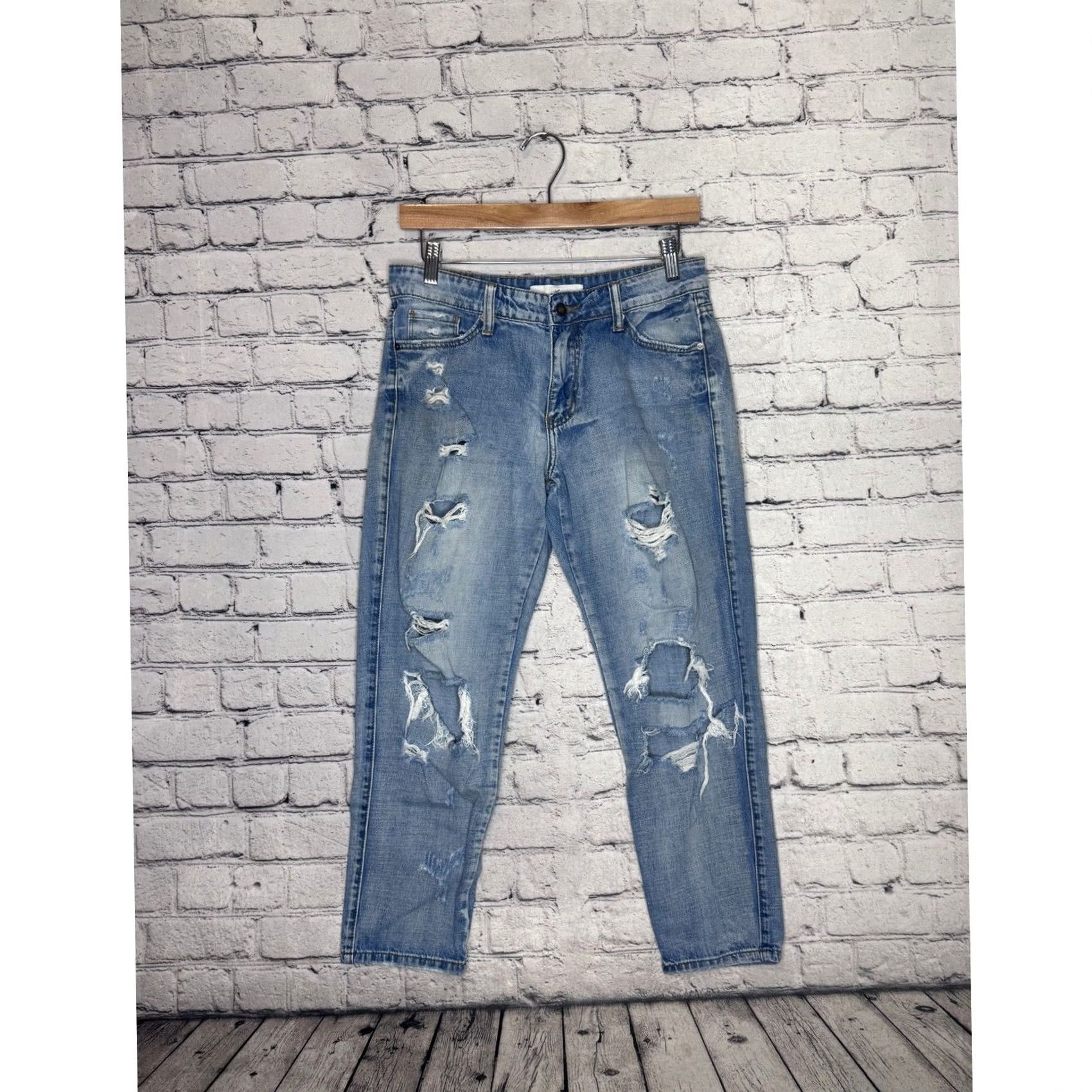 Vintage KanCan Jeans Womens Size 7 Distressed Light Wash Denim Boyfriend Crop Jeans Size 28" / US 6 / IT 42 - 2 Thumbnail