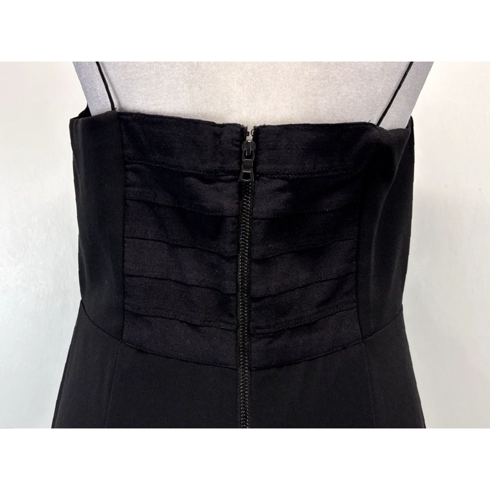 Alice + Olivia Alice + Olivia Midi Dress Gown Sz 10 Women’s Black Tiered Skirt Spaghetti Straps Size 32" / US 10 / IT 46 - 7 Thumbnail