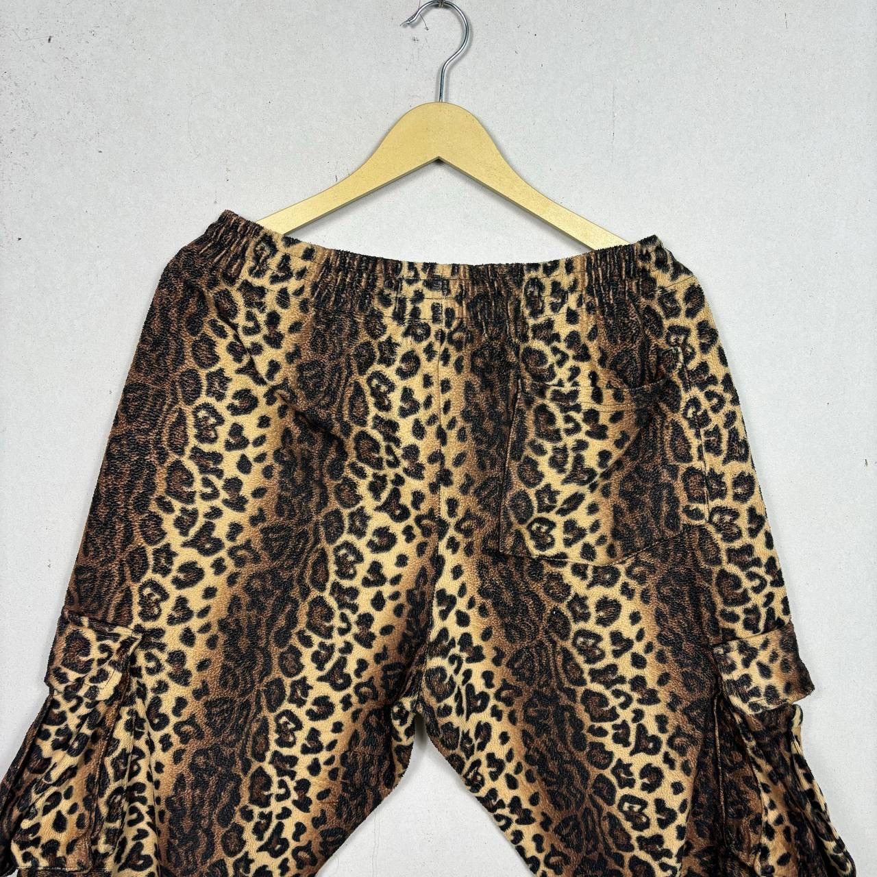Japanese Brand REPEZEE:N Leopard Cargo Shorts Fleece Streetwear XL Size US 34 / EU 50 - 4 Thumbnail