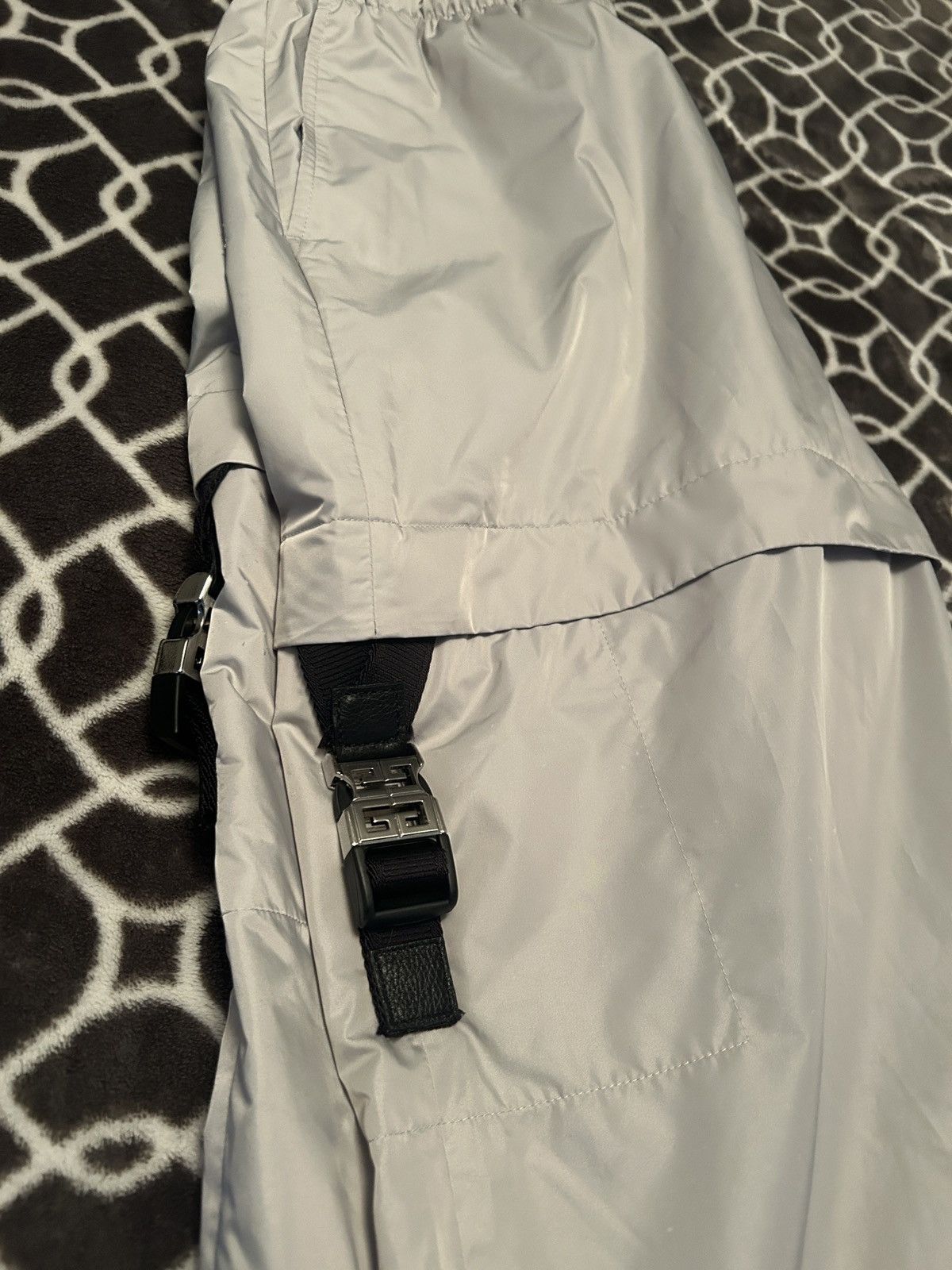 Givenchy Givenchy Buckle Cargo Pants Size US 33 - 6 Thumbnail
