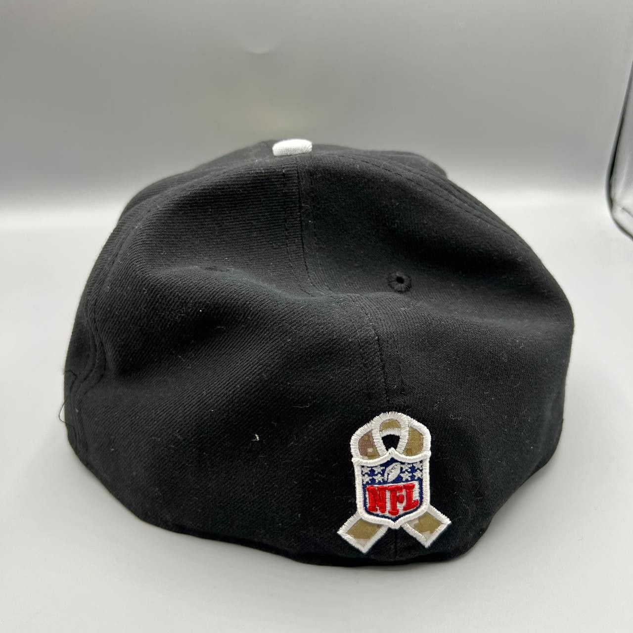 New Era Las Vegas Raiders Hat Men 8 Black Salute to Service Fitted Size ONE SIZE - 4 Thumbnail