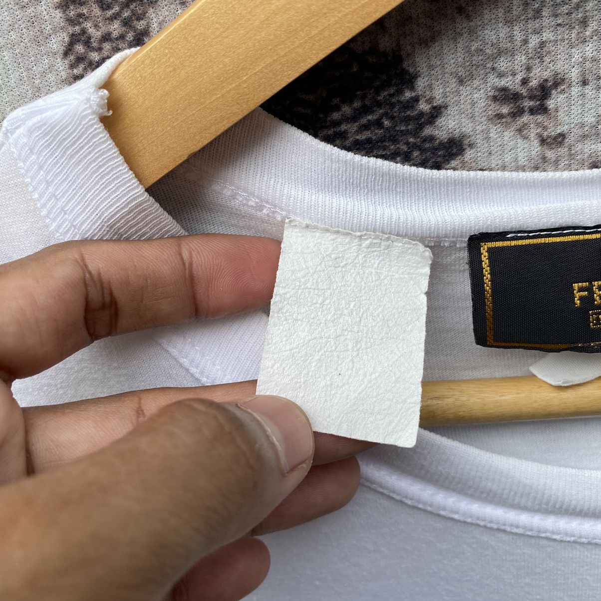 Fendi Vintage Fendi Red Word Embroidery Spellout Fendi Shirt Size US M / EU 48-50 / 2 - 19 Thumbnail