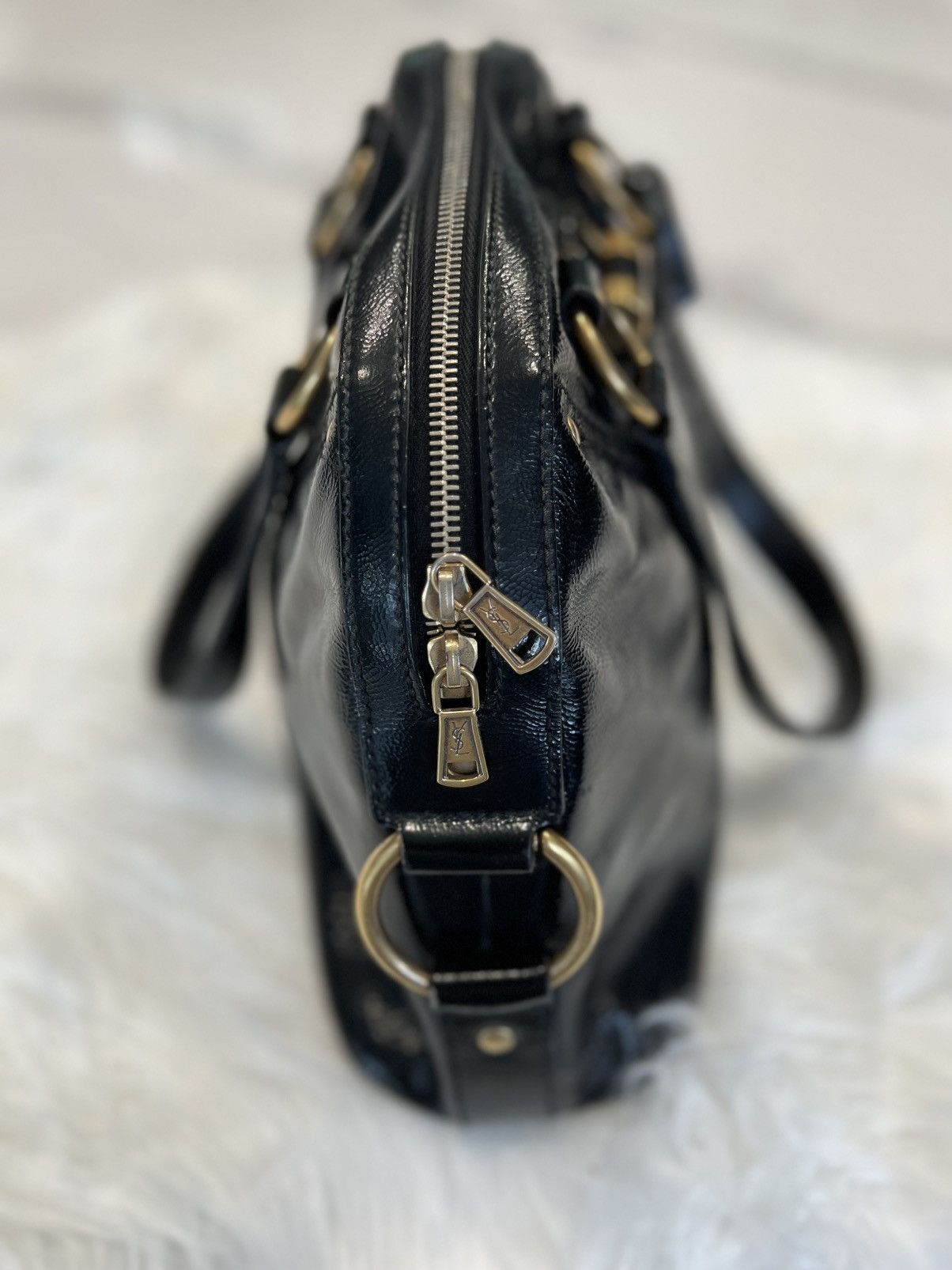 Yves Saint Laurent YSL Large Muse Bag Black Patent Leather w/ Lock & Charm Size ONE SIZE - 13 Thumbnail