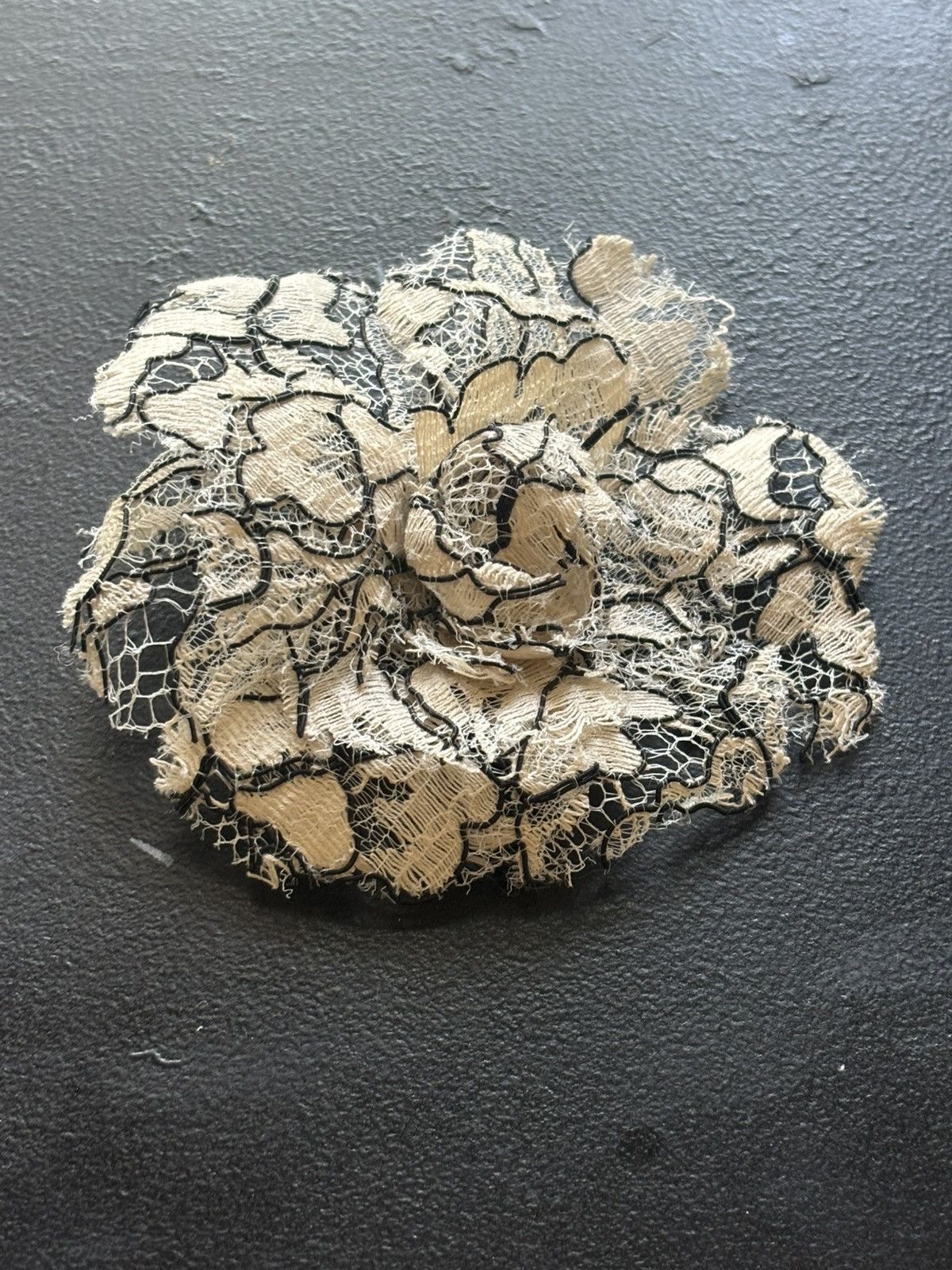 Chanel Chanel Lace Camellia Brooch Size ONE SIZE - 2 Thumbnail