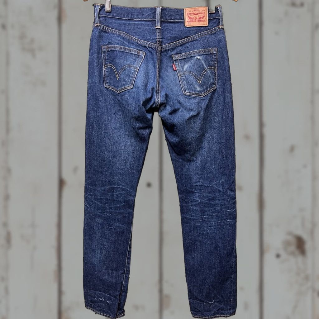 VINTAGE Levi’s 501 Jeans Distressed Button Fly Blue Denim 29x31 Medium Wash Regular Mens