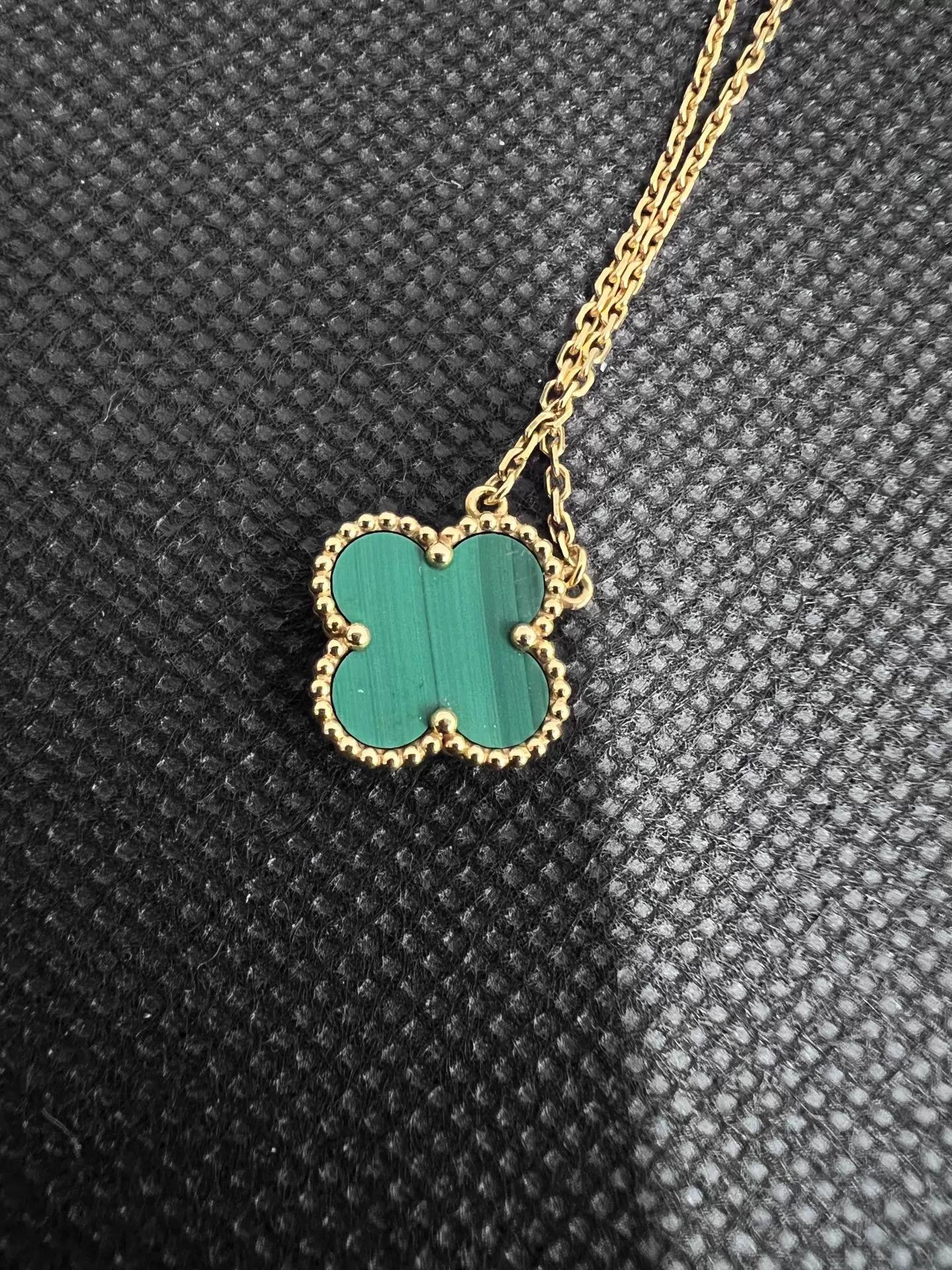 Van Cleef & Arpels VC&A Alhambra Vintage 18K Gold Malachite Necklace Size ONE SIZE - 3 Thumbnail
