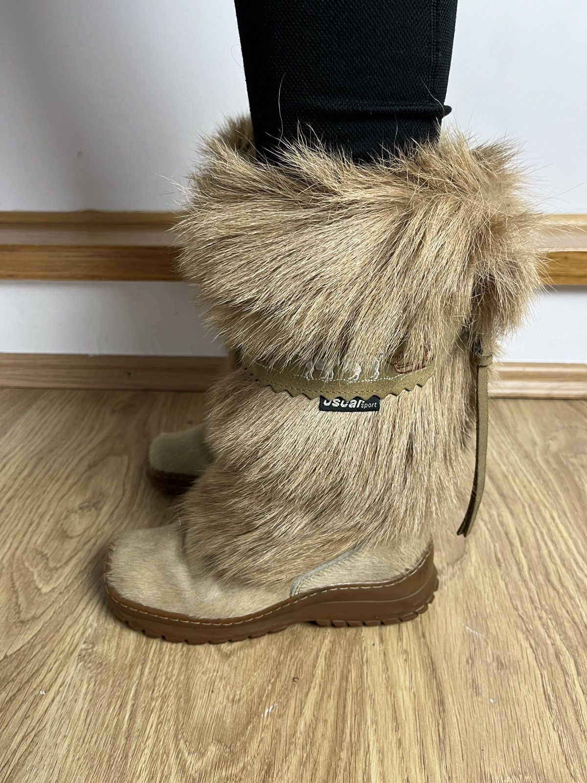 If Six Was Nine Vintage Oscar Sport Goat Fur Snow Boots Rare Apres Ski Yeti Size US 6 / IT 36 - 3 Thumbnail