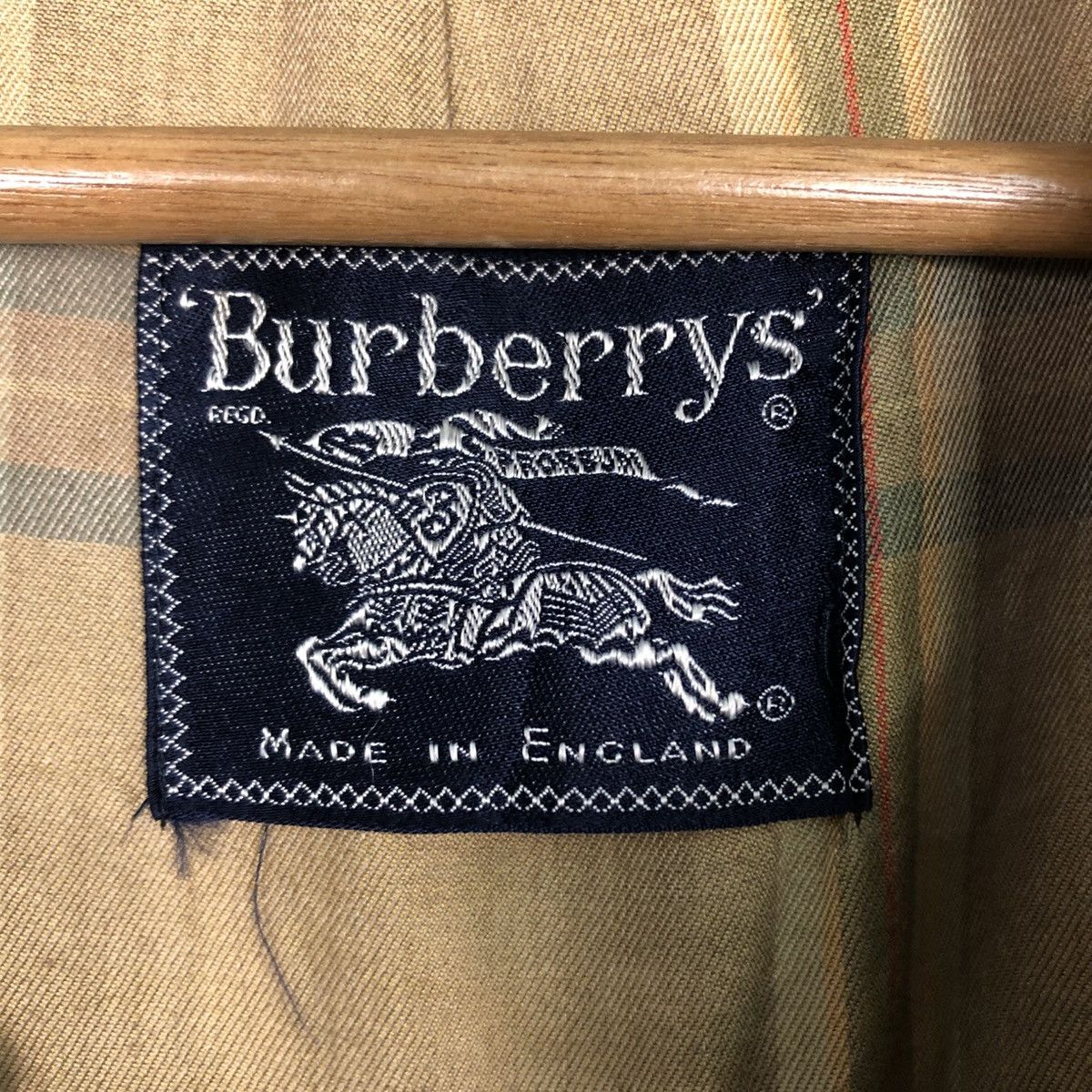 Burberry 💥VINTAGE TRENCH COAT LONG JACKET BURBERRYS MADE IN ENGLAND Size US M / EU 48-50 / 2 - 19 Thumbnail