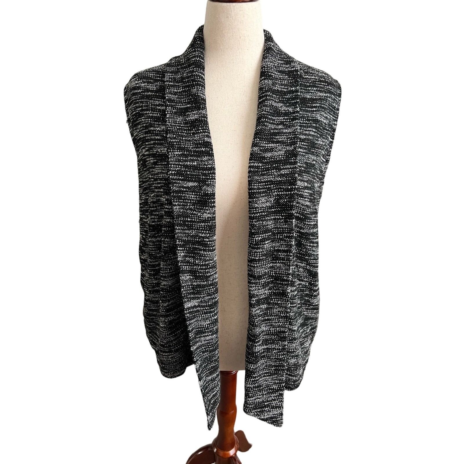 Van Heusen Van Heusen Knit Sleeveless Open Sweater Cardigan XL Size XL / US 12-14 / IT 48-50 - 1 Thumbnail