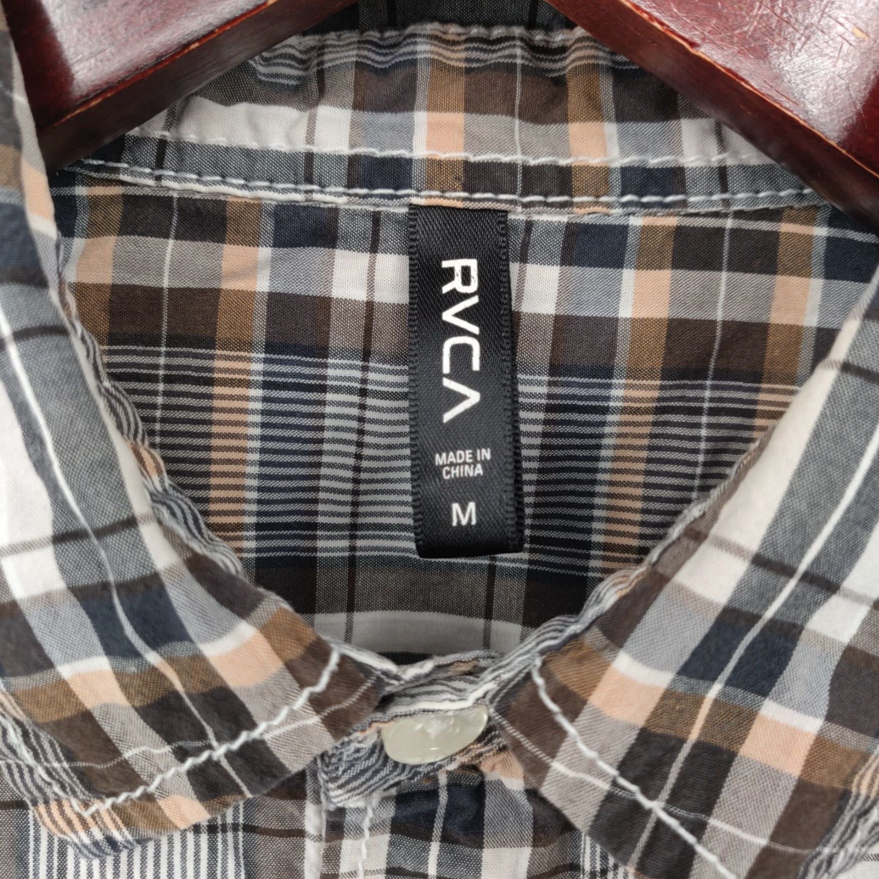 RVCA RVCA Shirt Mens M Yellow Plaid Long Sleeve Button-Up Regular Fit Size US M / EU 48-50 / 2 - 6 Thumbnail