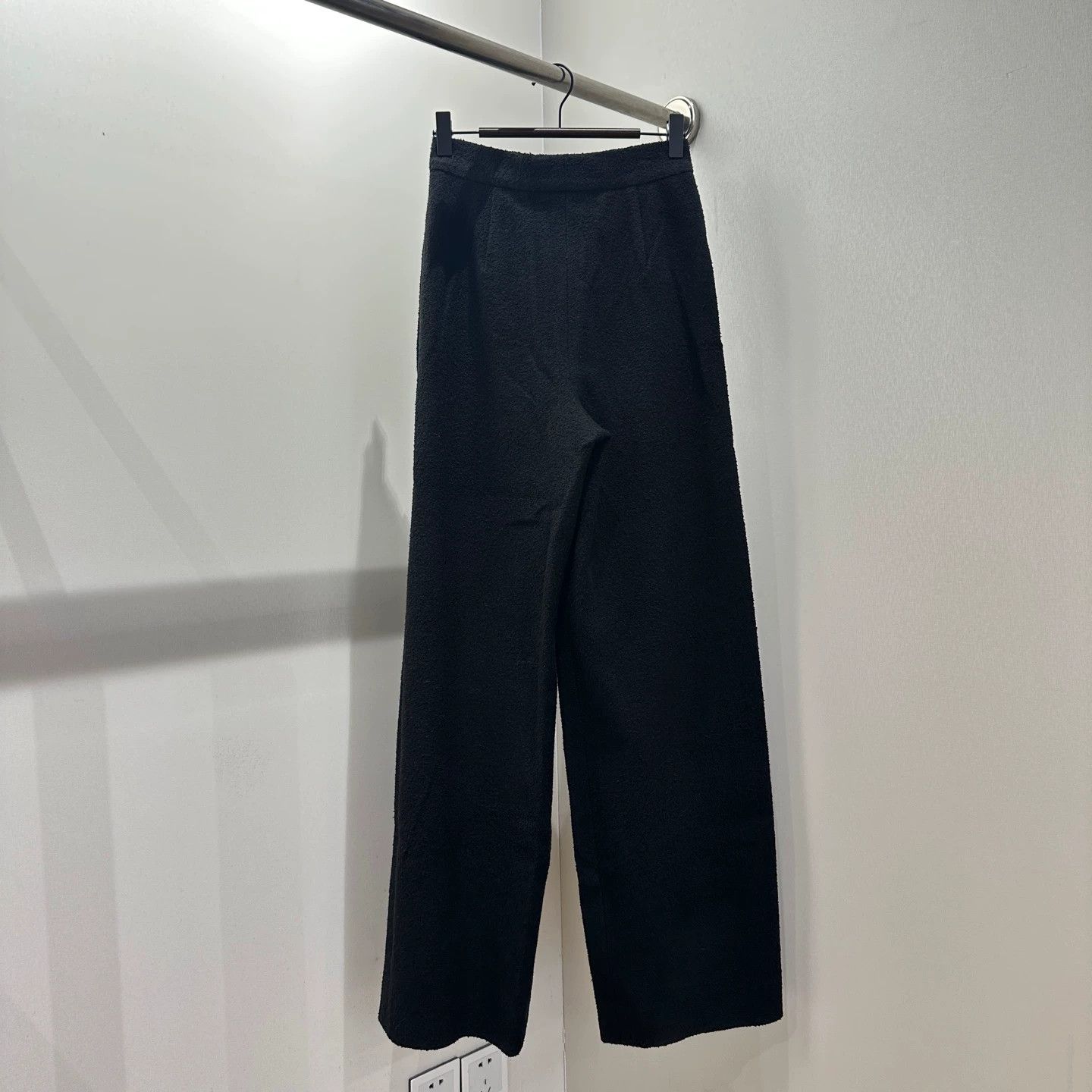 Chanel Chanel feb421 Solid Color Lion Head Button Wide Leg Pants 34 Size 25" / US 0 / IT 36 - 2 Thumbnail