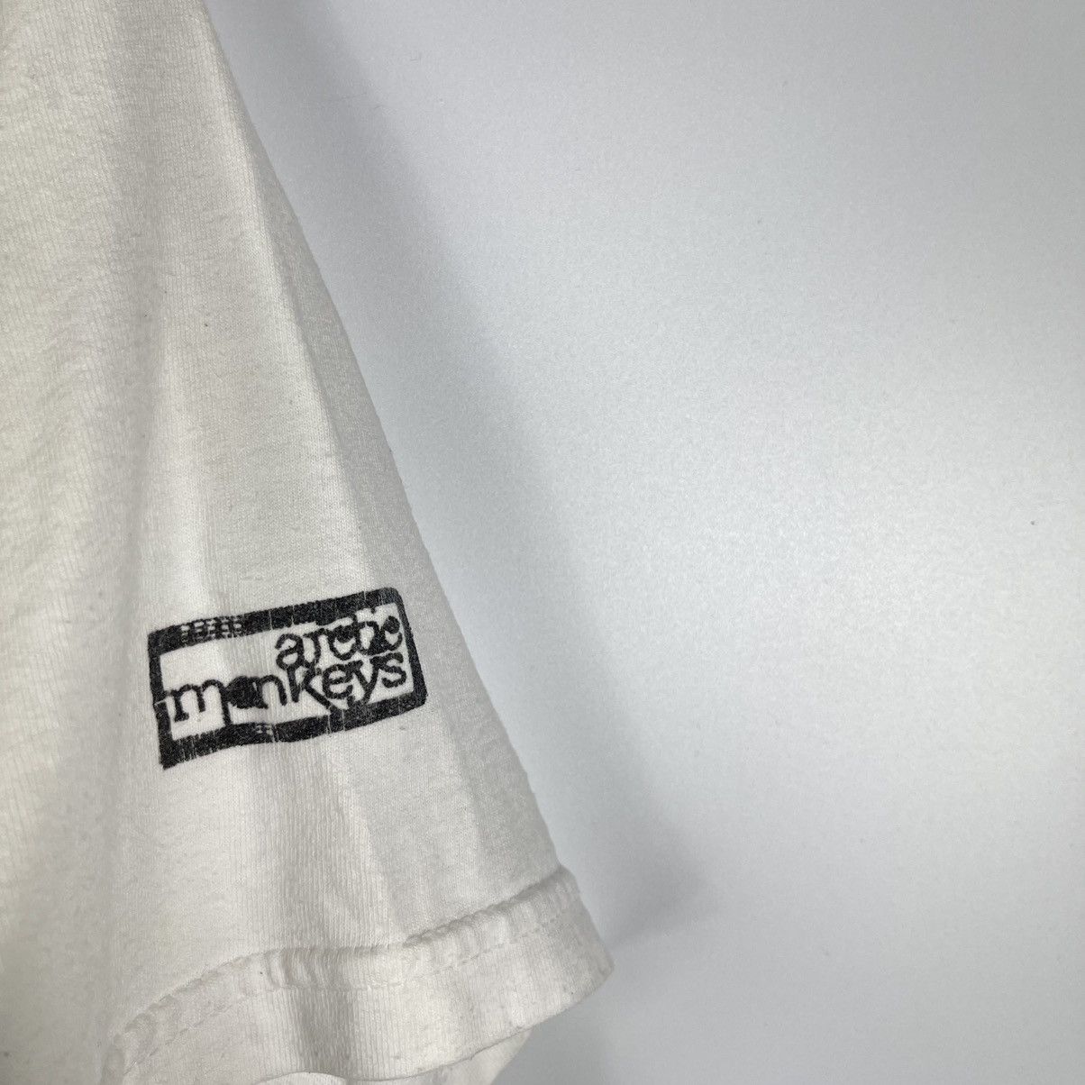 Band Tees Vintage Arctic Monkeys 00s Very Rare Size US L / EU 52-54 / 3 - 4 Thumbnail