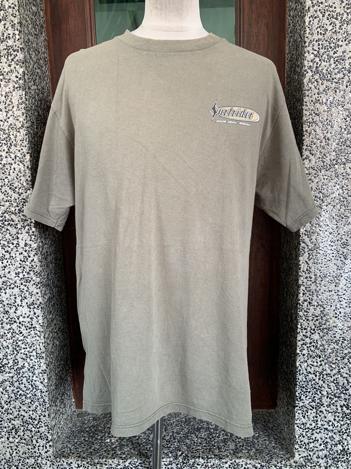Vintage Vintage 90s Surfrider Surf/Surfing/Surfboards Photo T shirt Size US L / EU 52-54 / 3 - 5 Thumbnail