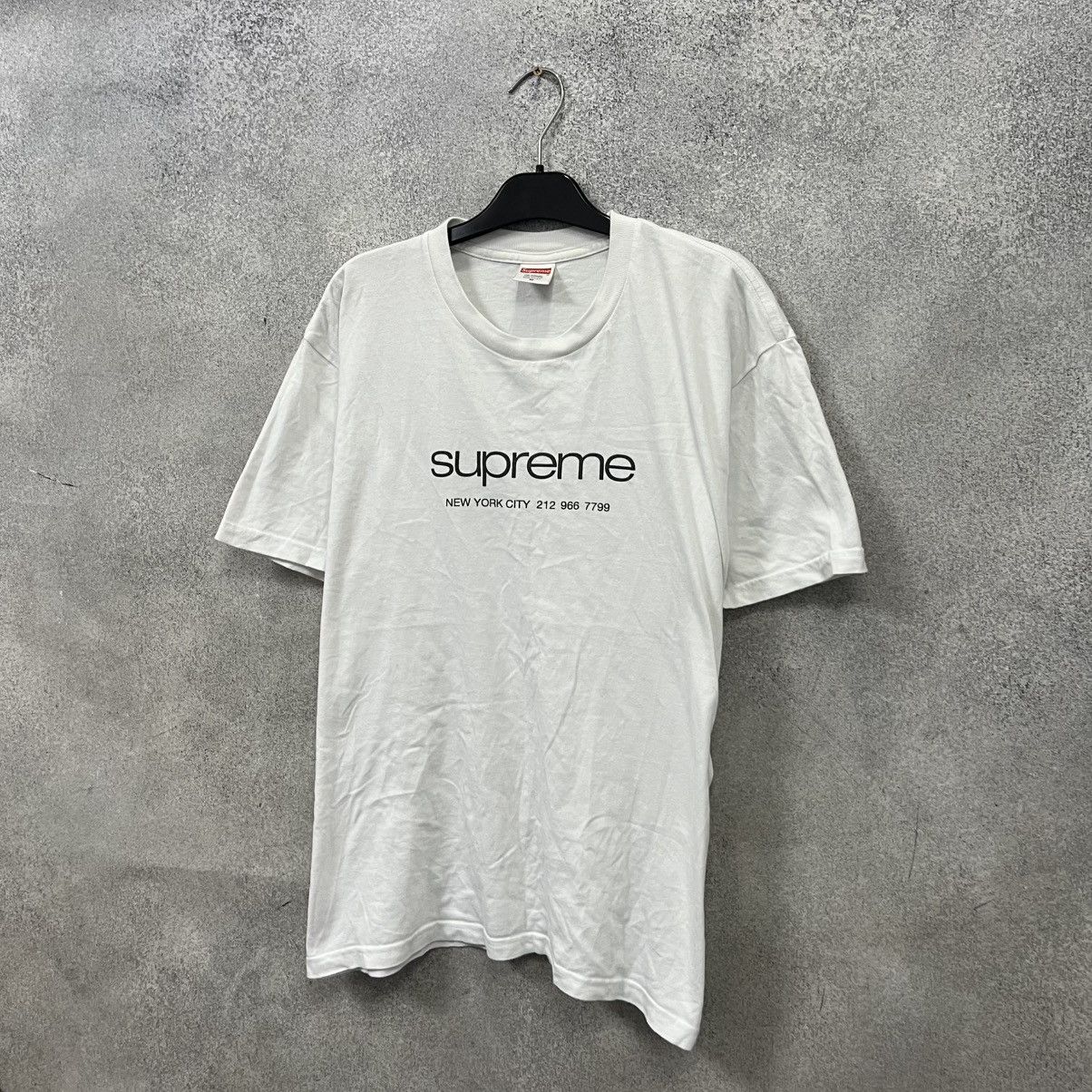 Supreme Supreme T-Shirt big logo white tshirt Size US M / EU 48-50 / 2 - 6 Thumbnail