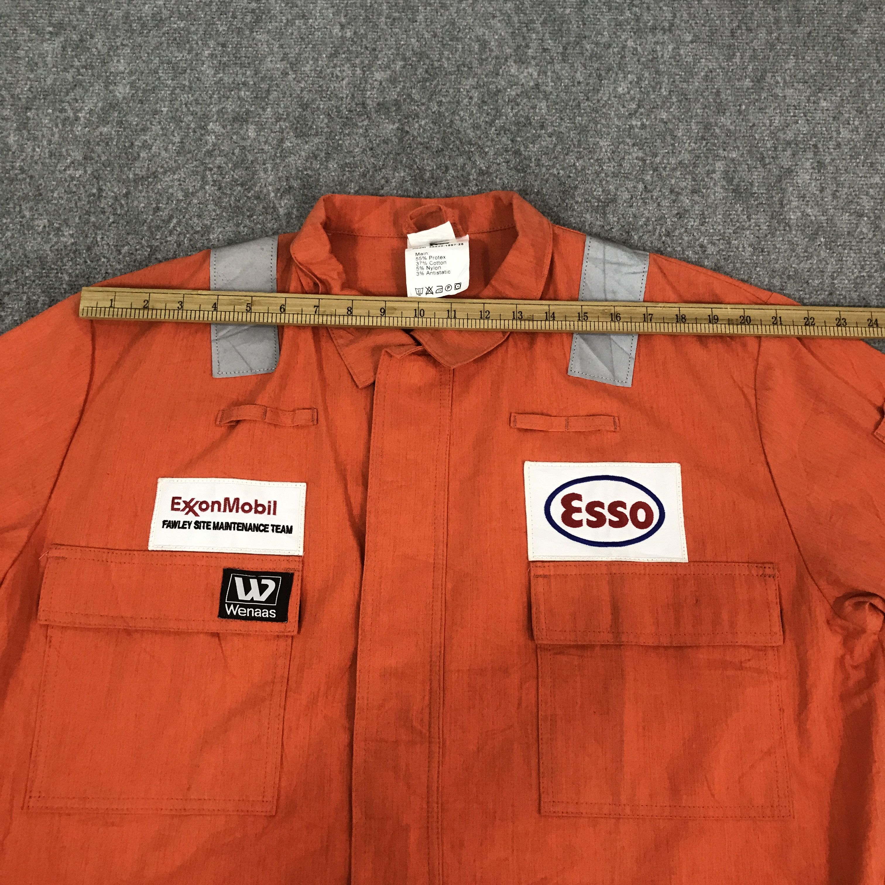 Gear for Sports Vinatge exonmobil Esso oil Racing jacket Size US L / EU 52-54 / 3 - 5 Thumbnail