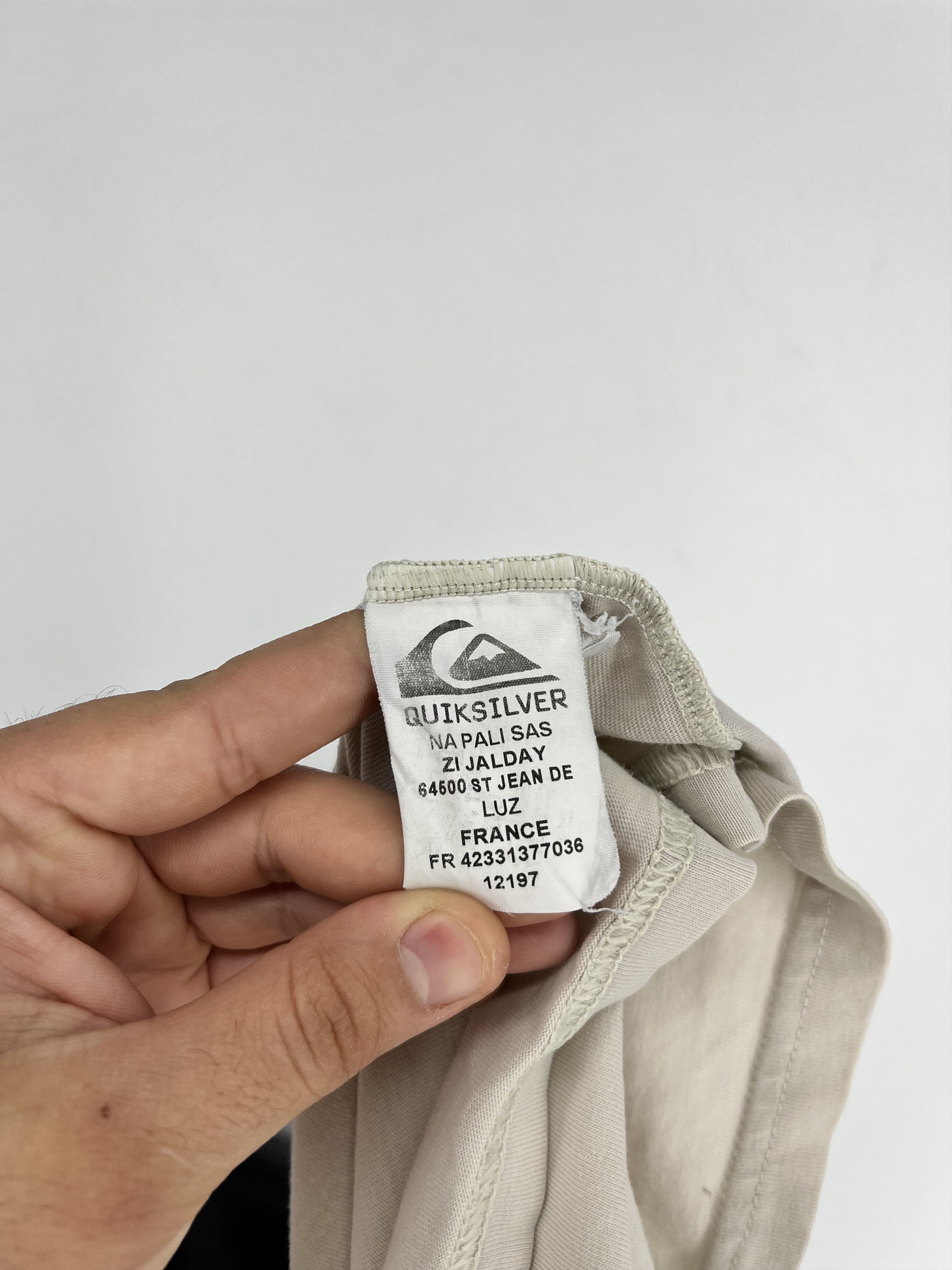 Quicksilver Vintage 90s Quiksilver T-Shirt Size L Surf Skateboard y2k Size US L / EU 52-54 / 3 - 11 Thumbnail
