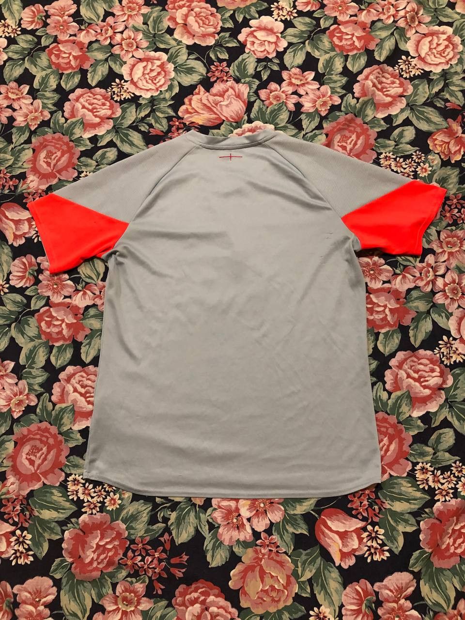 Umbro Vintage T-Shirt Y2K O2 Jersey Umbro logo sportwear Size US L / EU 52-54 / 3 - 22 Thumbnail