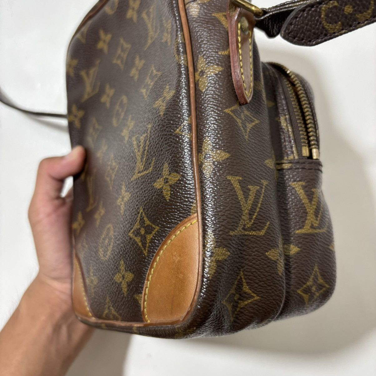 Louis Vuitton Louis Vuitton Amazon Bag Size ONE SIZE - 16 Thumbnail